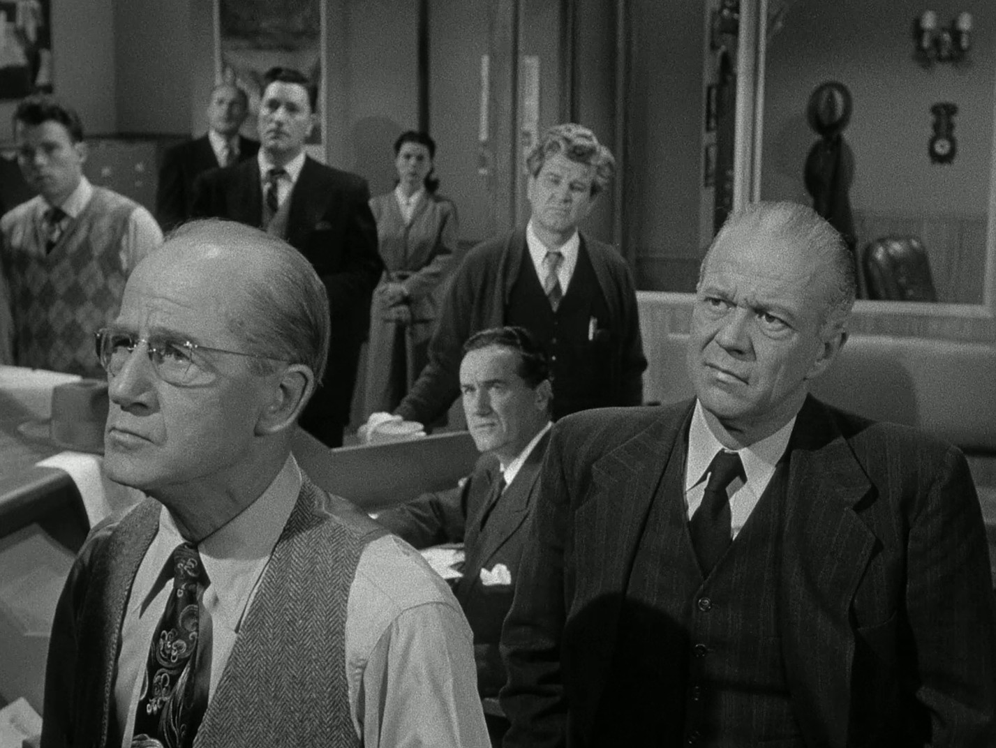 Assignment: Paris (1952) —  shot,  lighting