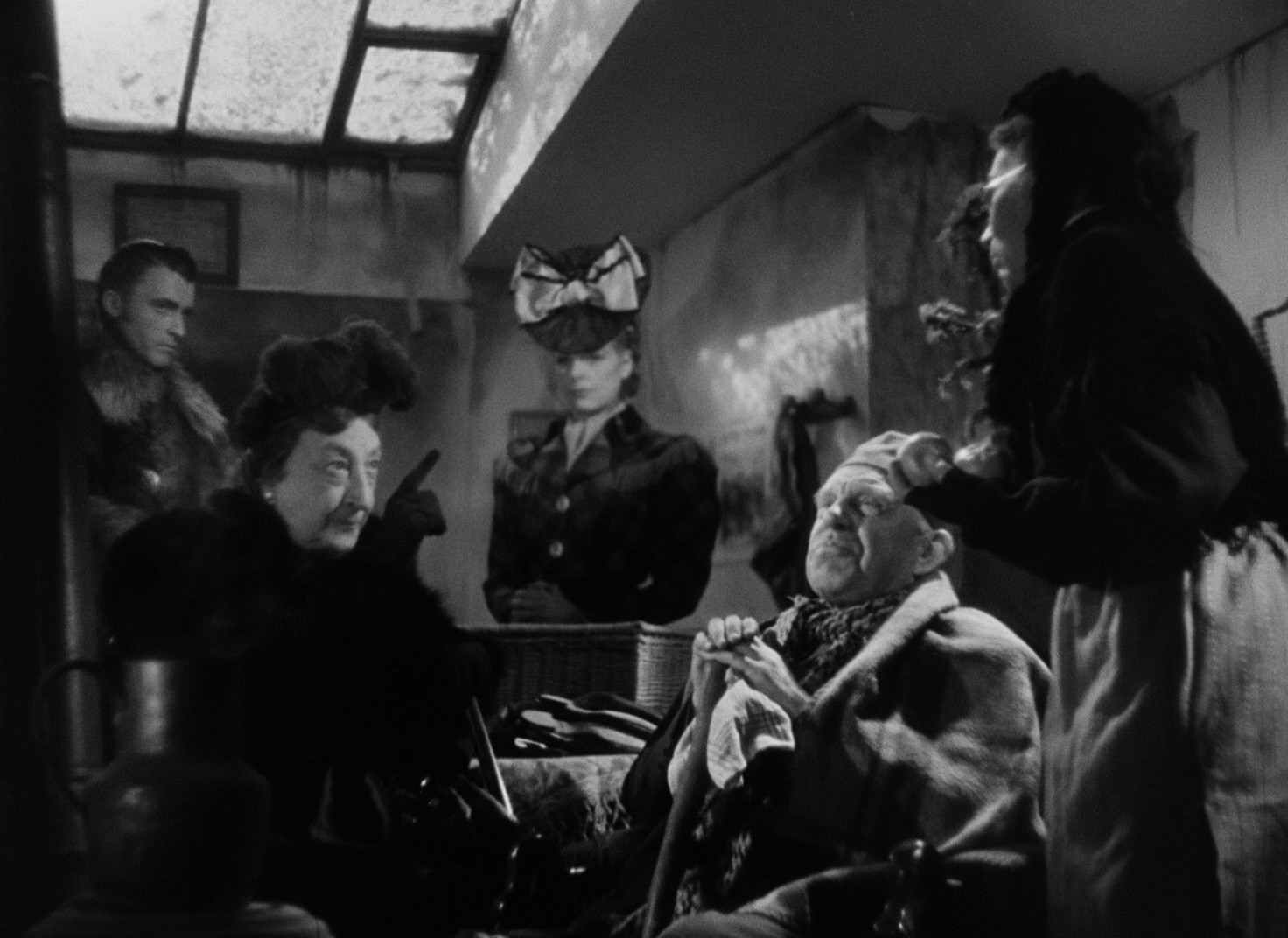 Douce (1943) —  shot,  lighting