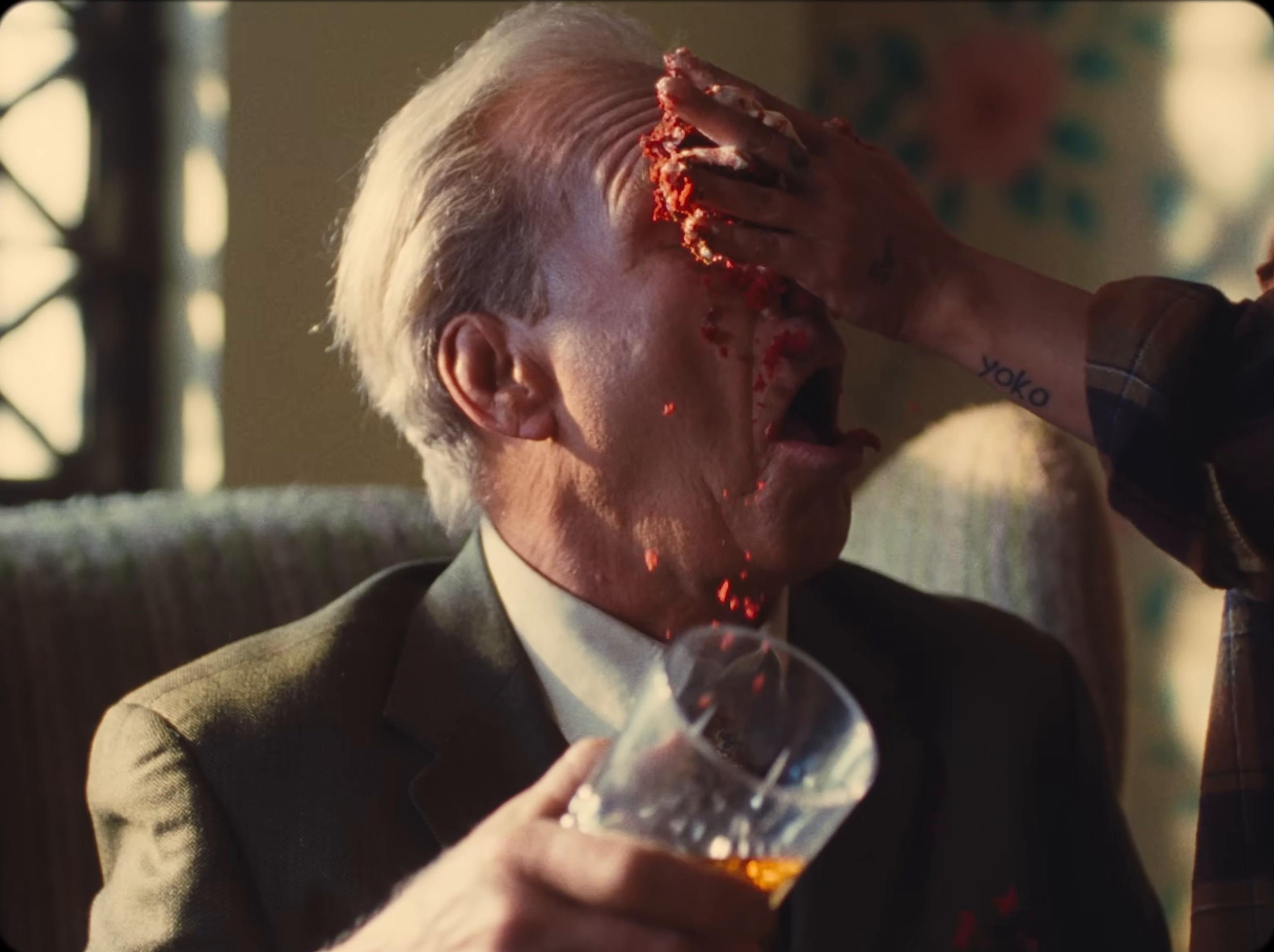 Me Asusta Amar Tanto La Soledad (2026) —  shot,  lighting