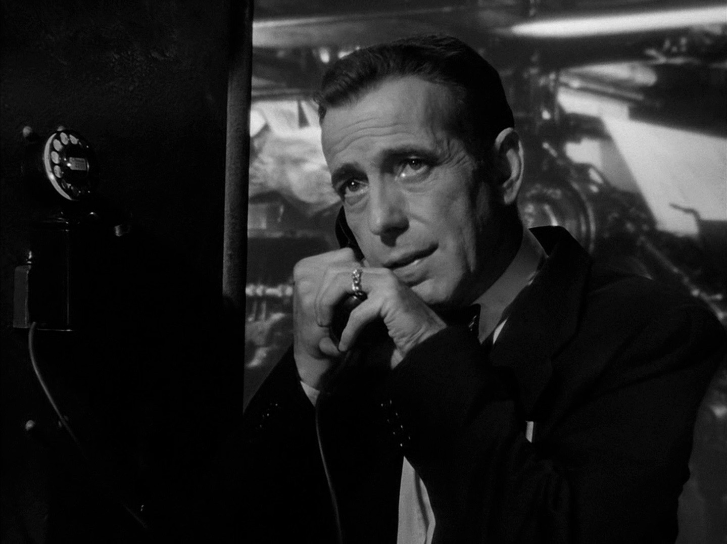 Deadline (1952) —  shot,  lighting