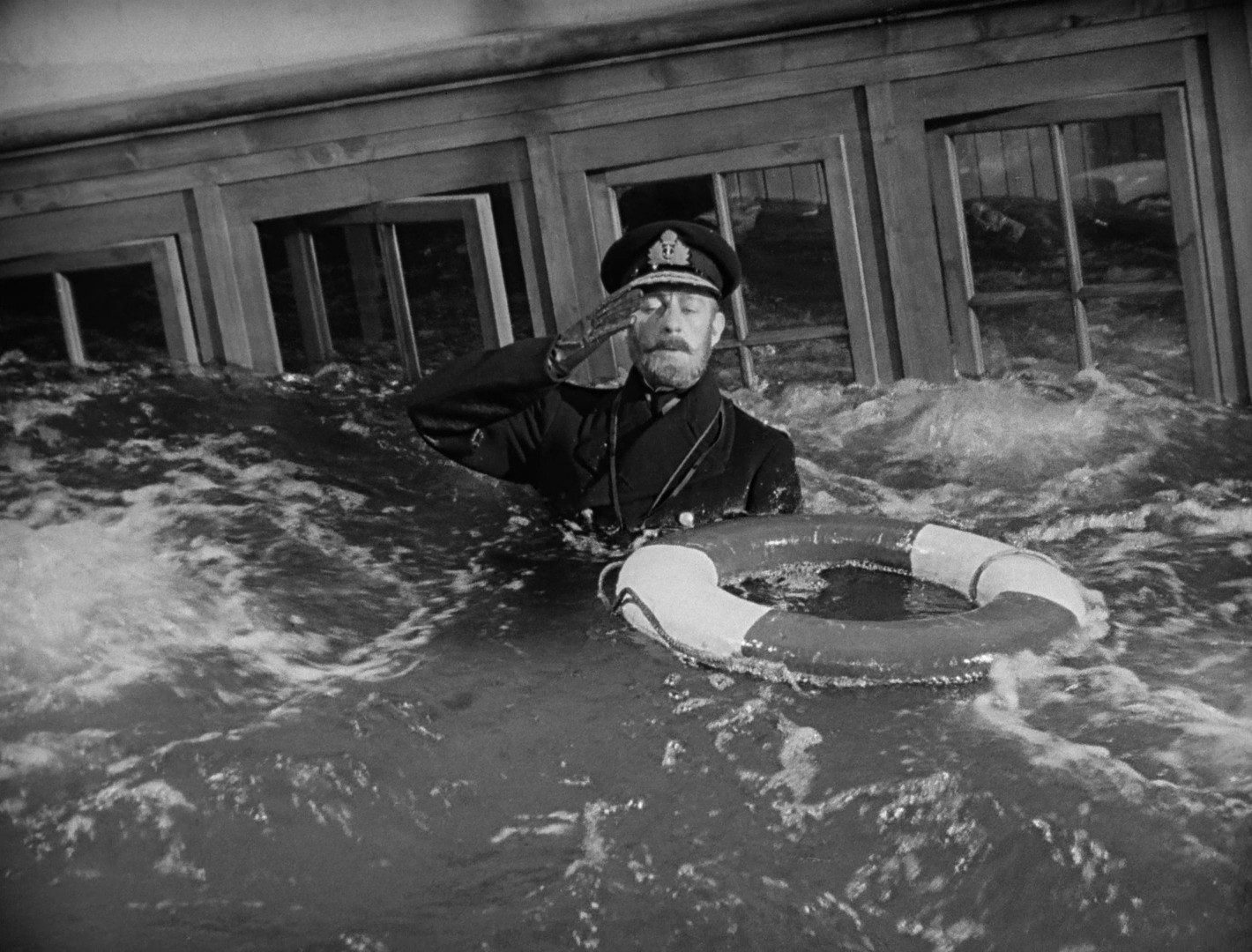 Kind Hearts and Coronets (1949) —  shot,  lighting