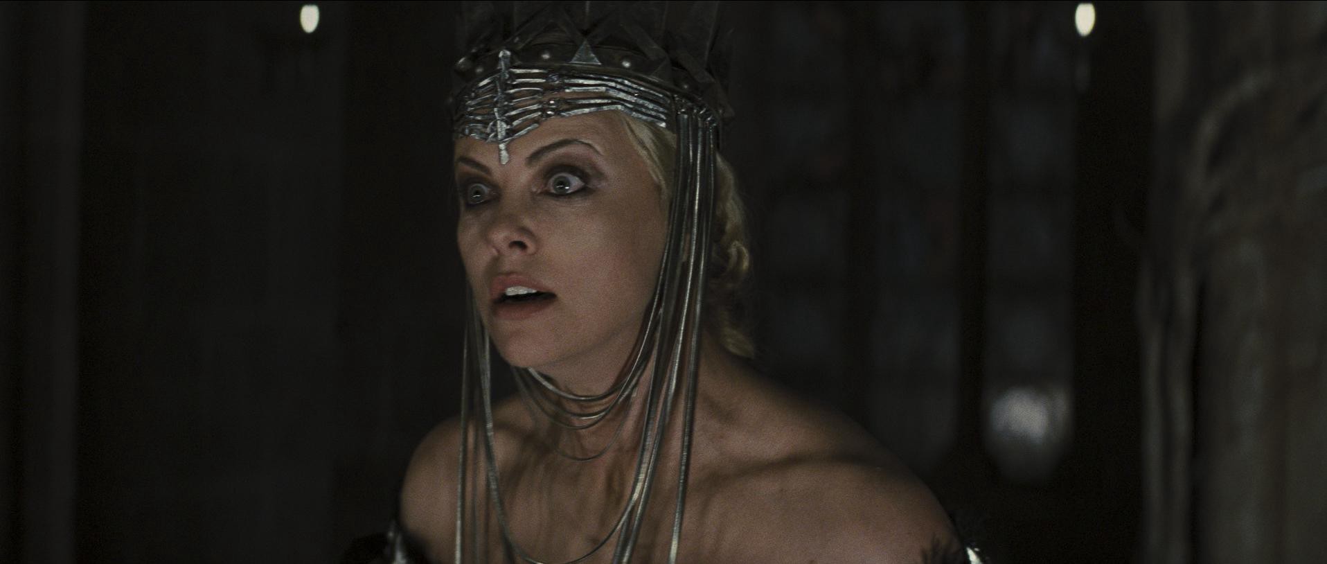 Snow White and the Huntsman (2012) —  shot,  lighting