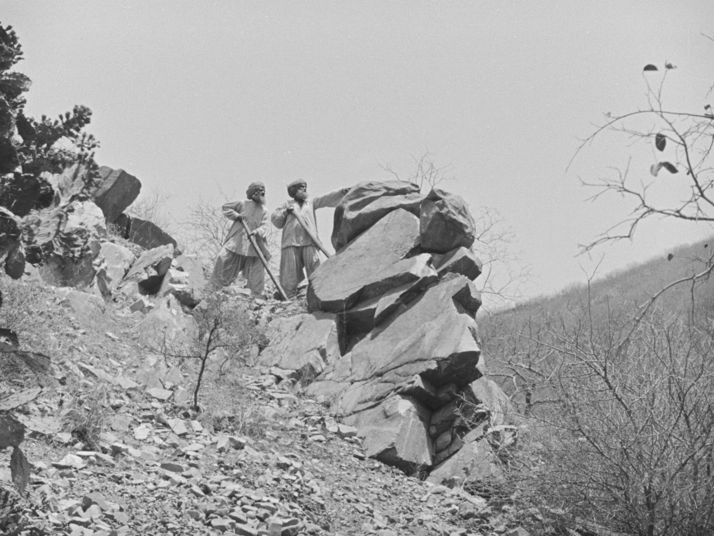 Shiraz (1928) —  shot,  lighting