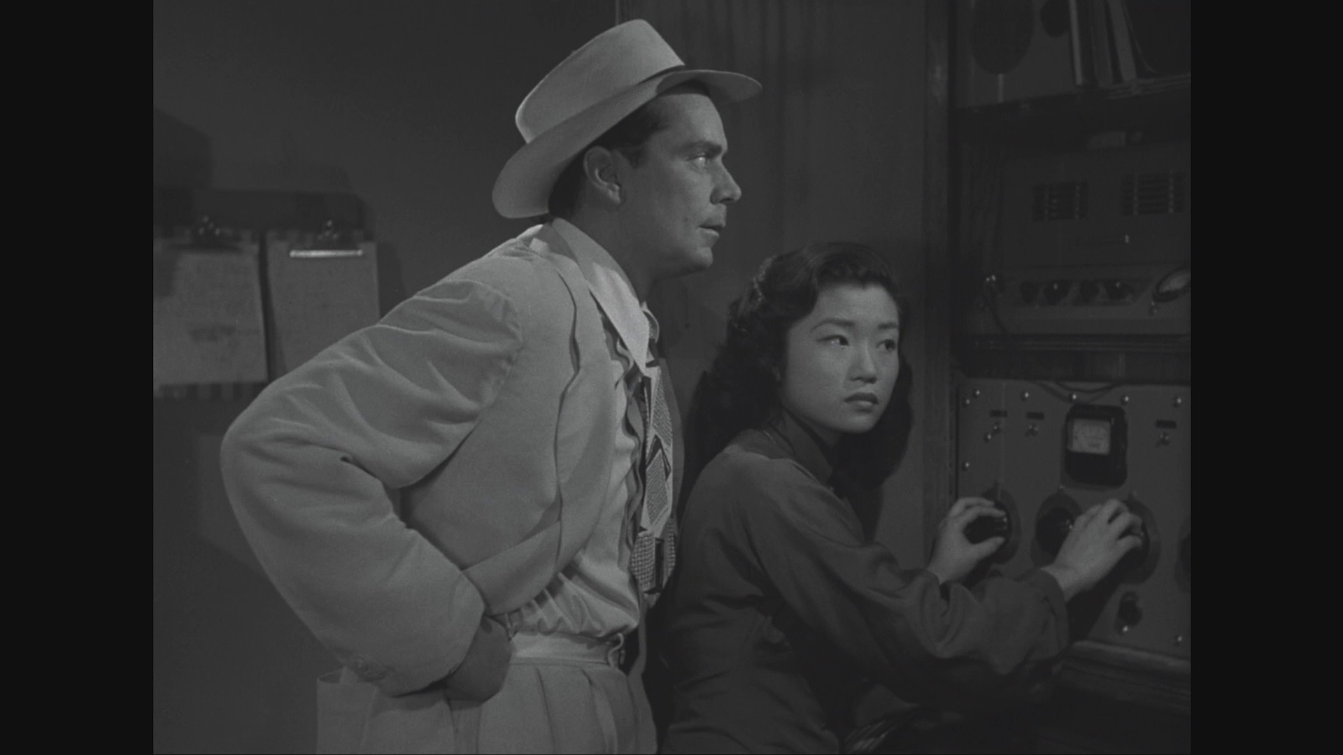 Lost City of the Jungle (1946) —  shot,  lighting