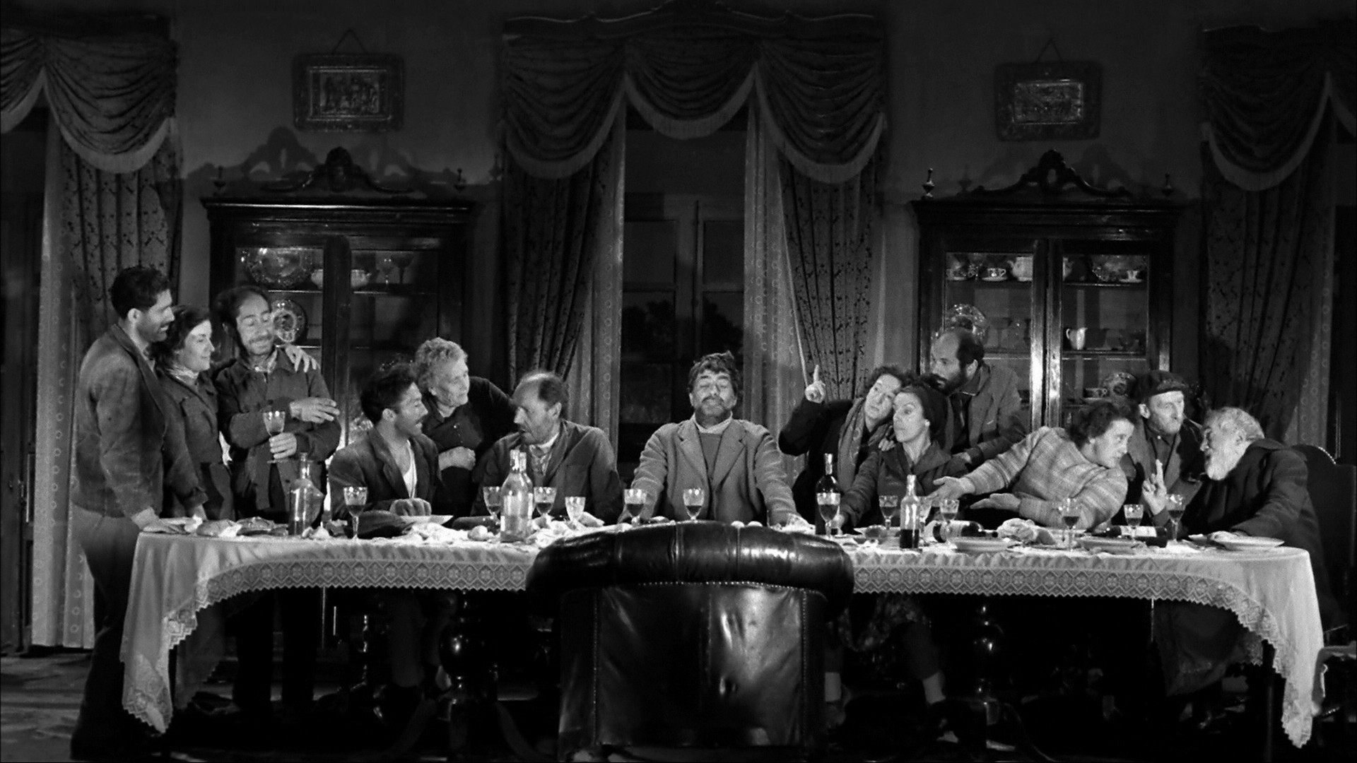 Viridiana (1961) —  shot,  lighting