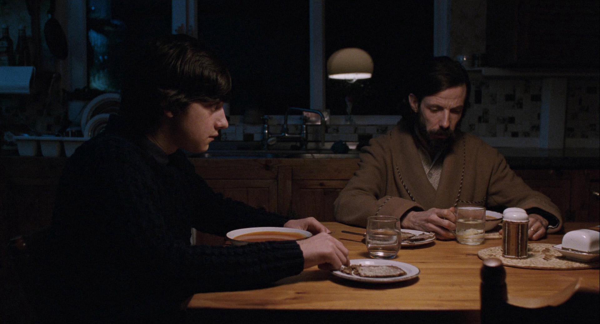 Submarine (2010) —  shot,  lighting
