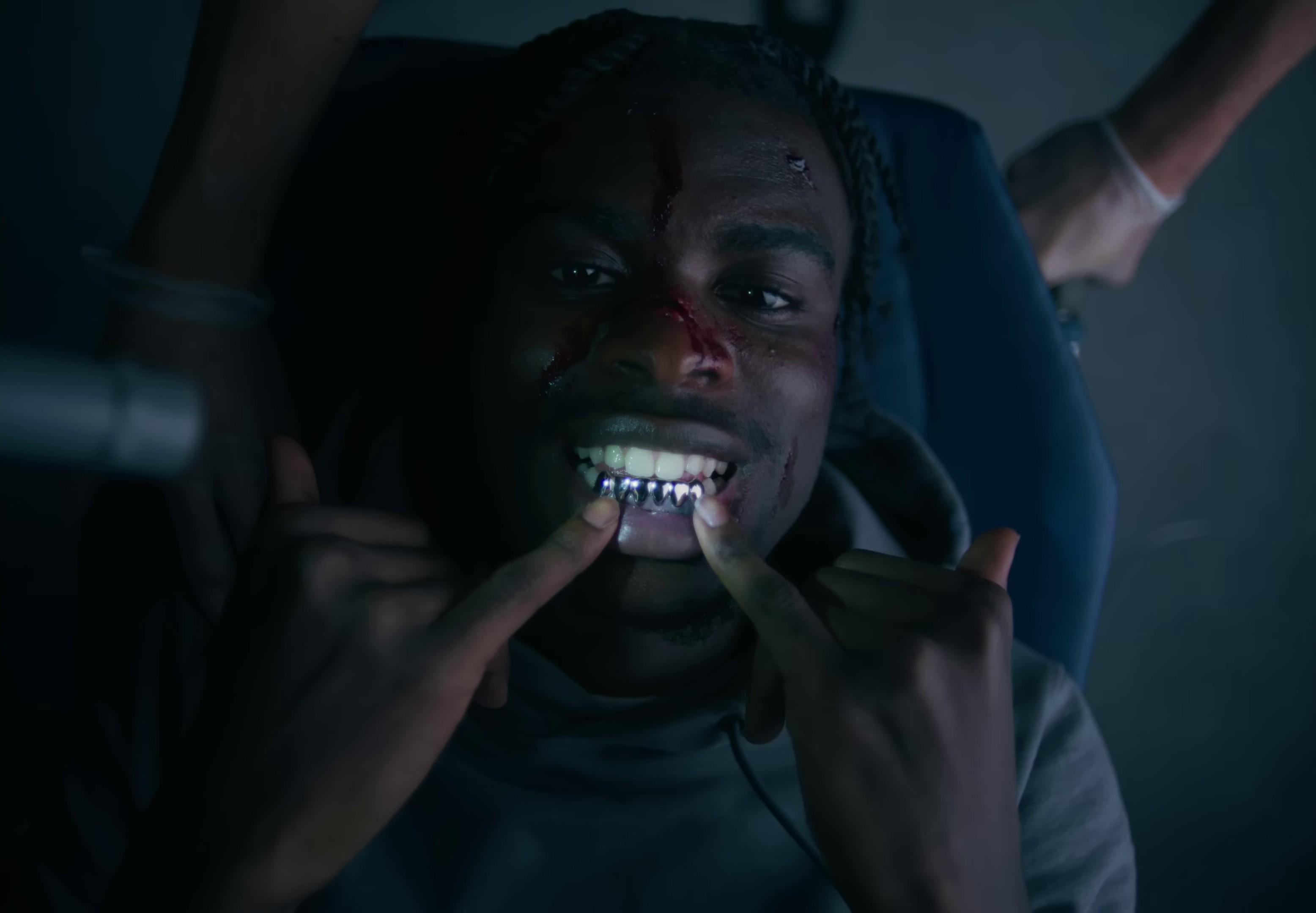 Ça va  (2023) —  shot,  lighting