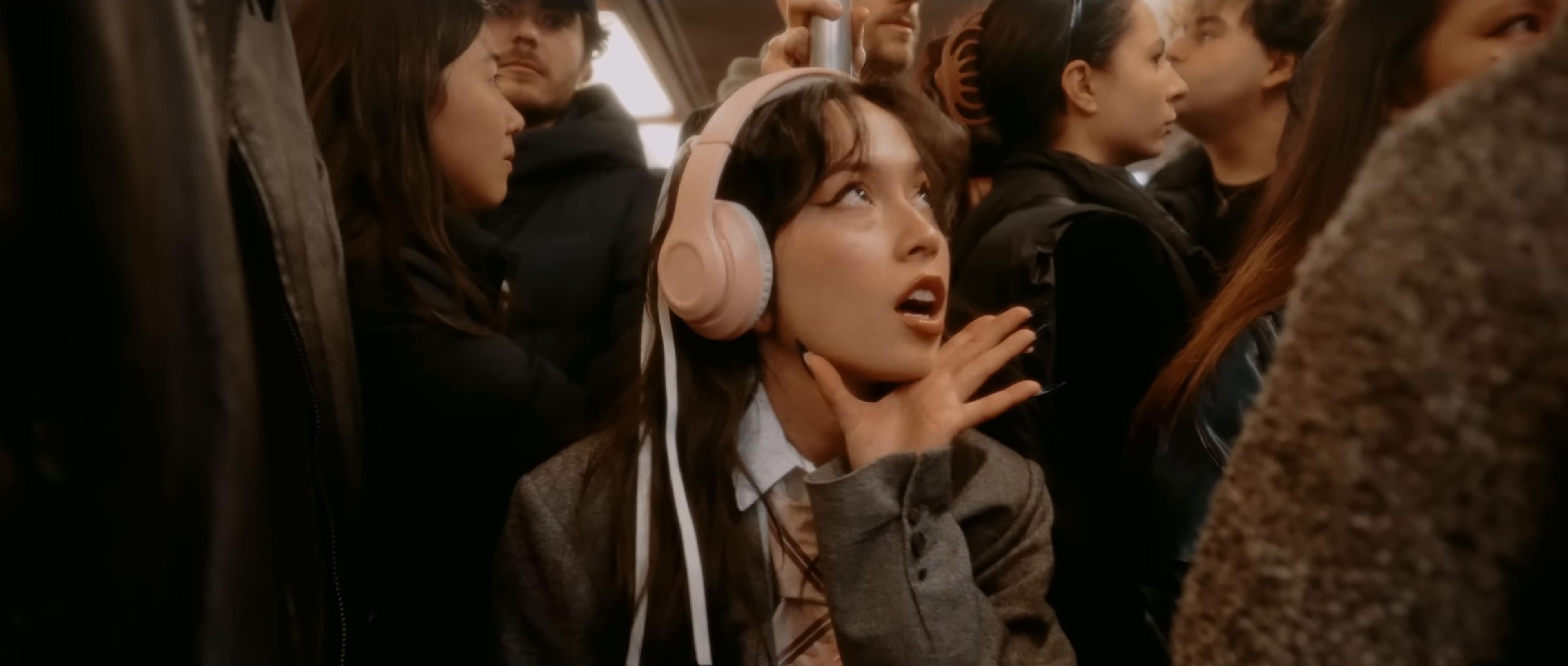 PANAME REND FOU (2024) —  shot,  lighting