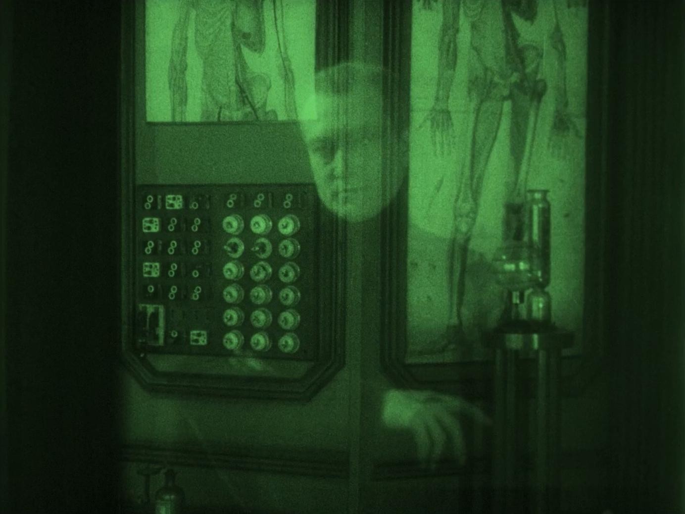 Le fantôme du Moulin-Rouge (1925) —  shot,  lighting