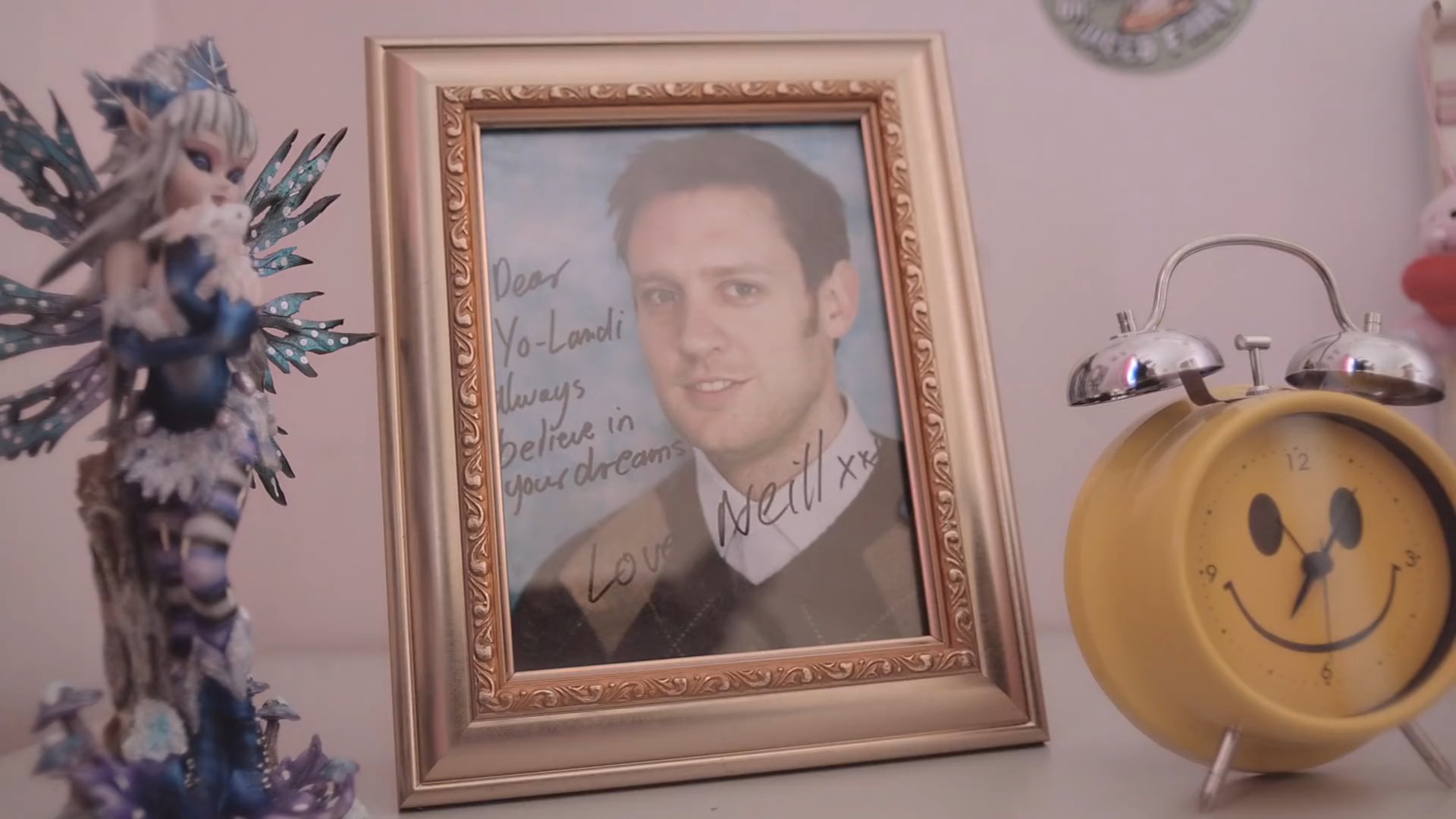 Baby's On Fire (2012) —  shot,  lighting