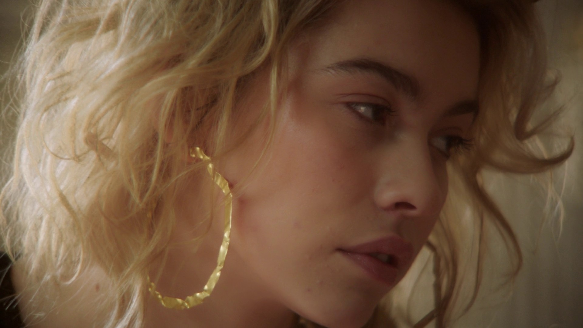 Crime (2019) —  shot,  lighting