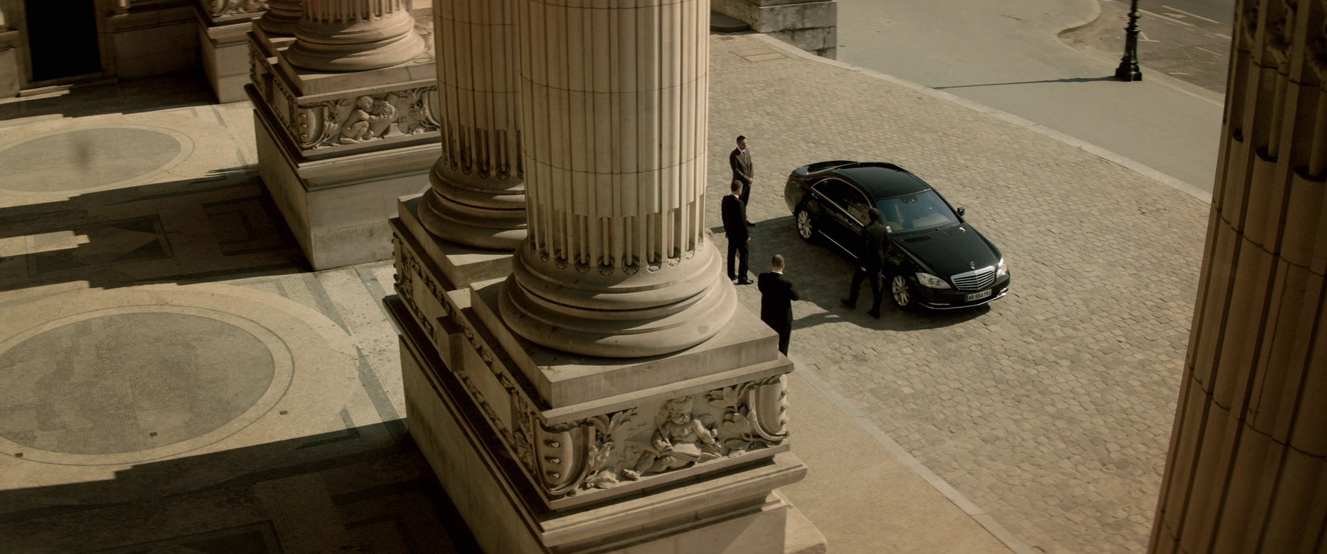 Yves Saint Laurent (2014) —  shot,  lighting