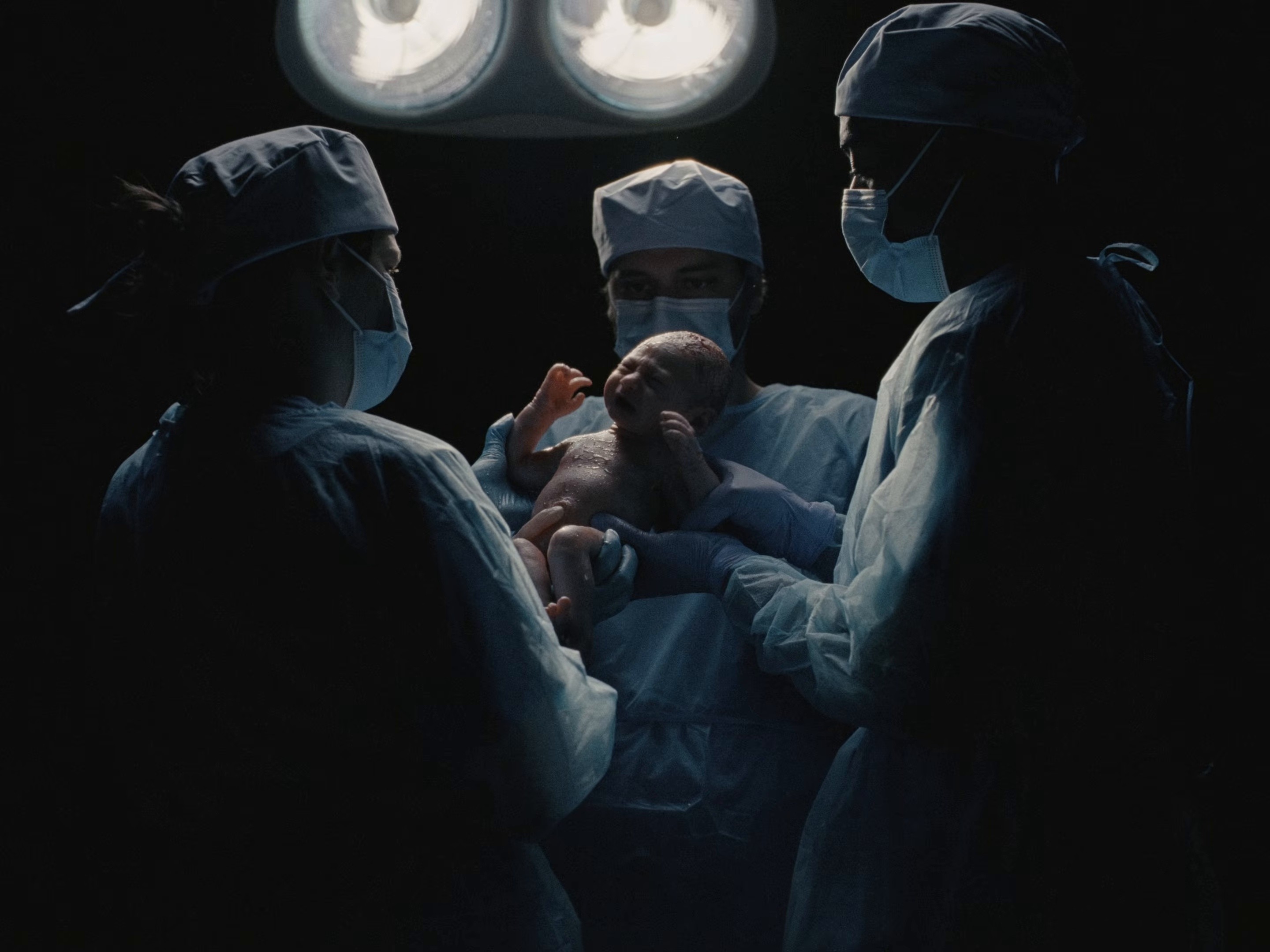 Incendie (2025) —  shot,  lighting