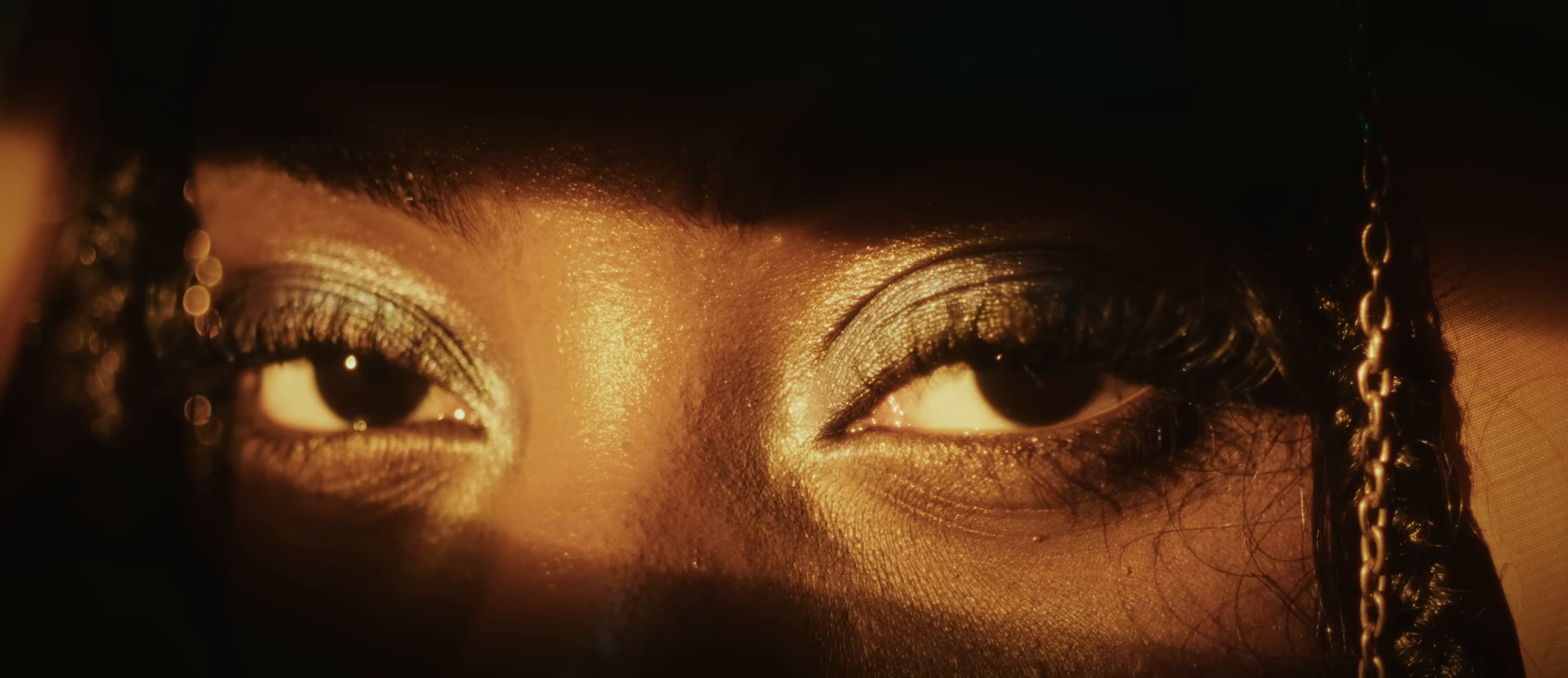 SAL Y AGUA BENDITA (2025) —  shot,  lighting