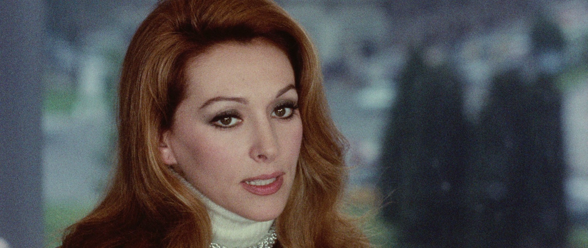 Death Walks on High Heels (1971) —  shot,  lighting