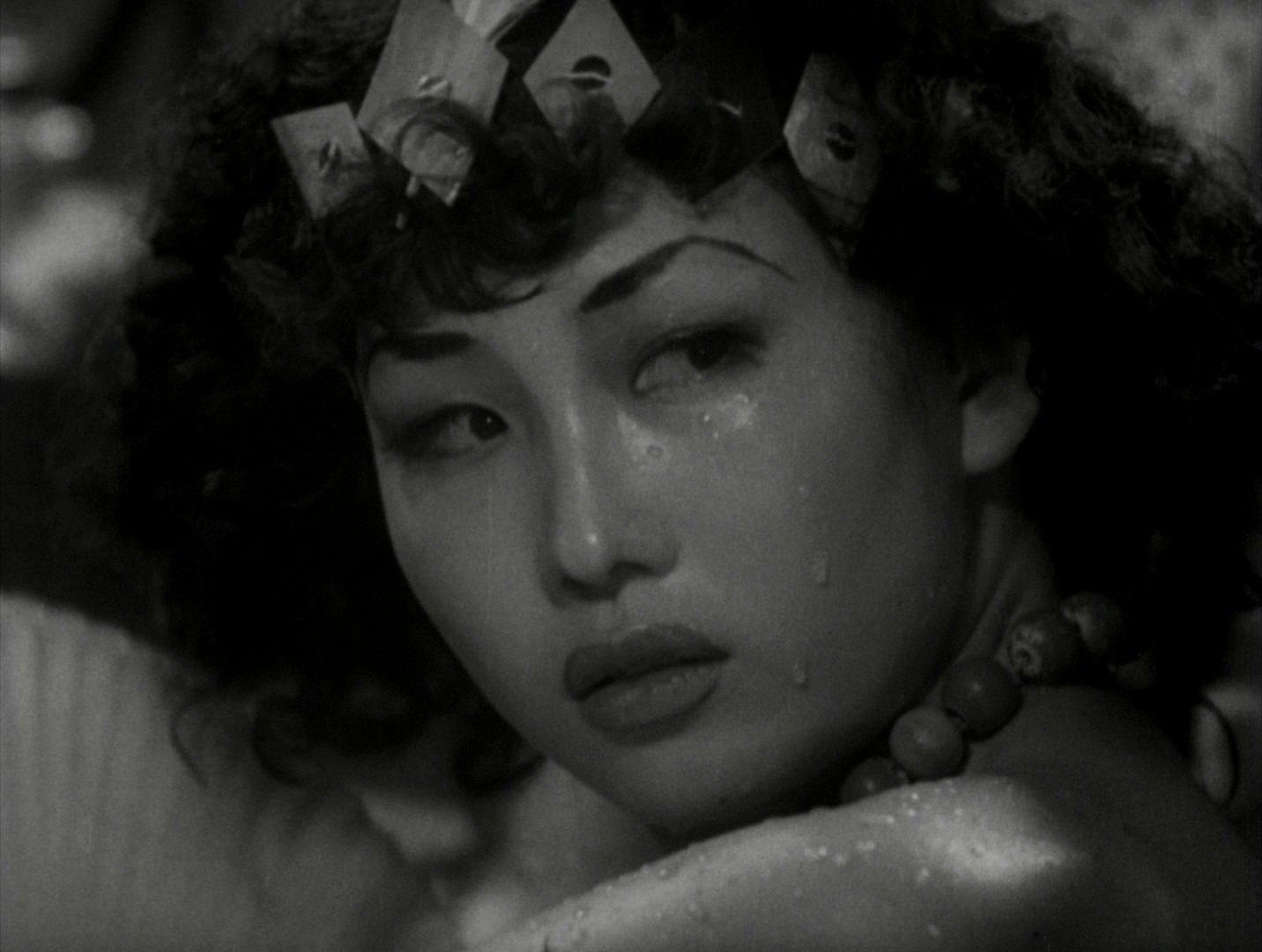 Stray Dog (1949) —  shot,  lighting