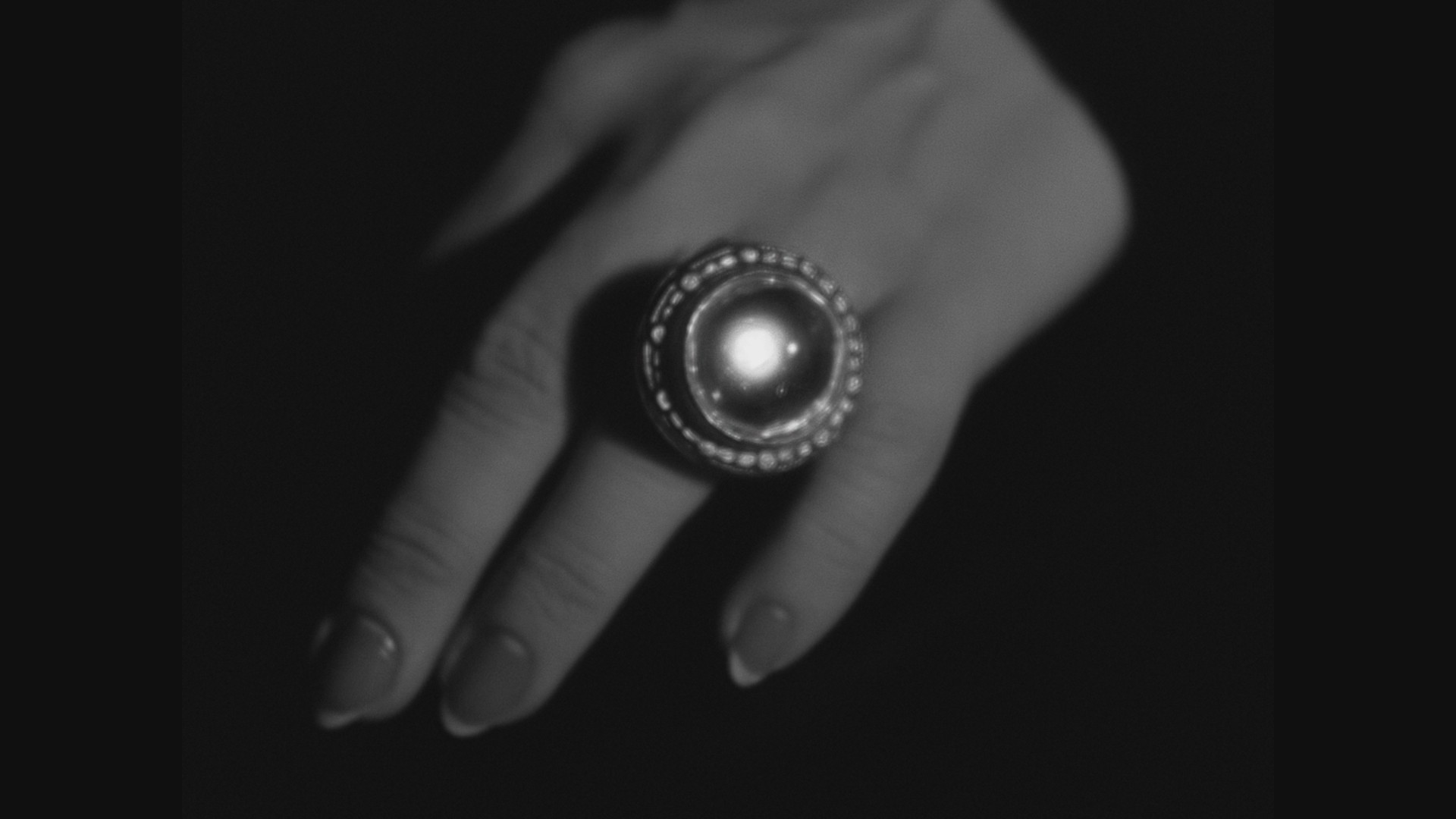 Dracula's Daughter (1936) —  shot,  lighting