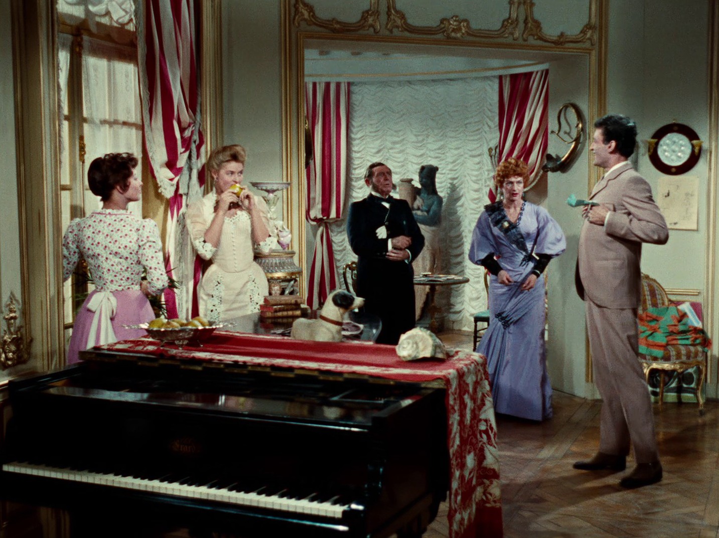 Paris Does Strange Things (1956) —  shot,  lighting