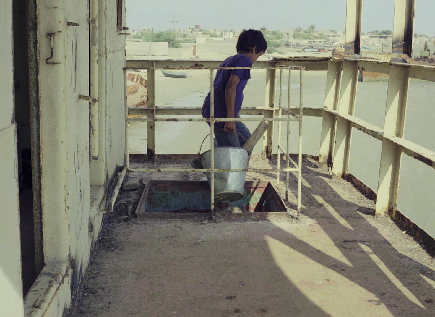 Davandeh (1985) —  shot,  lighting