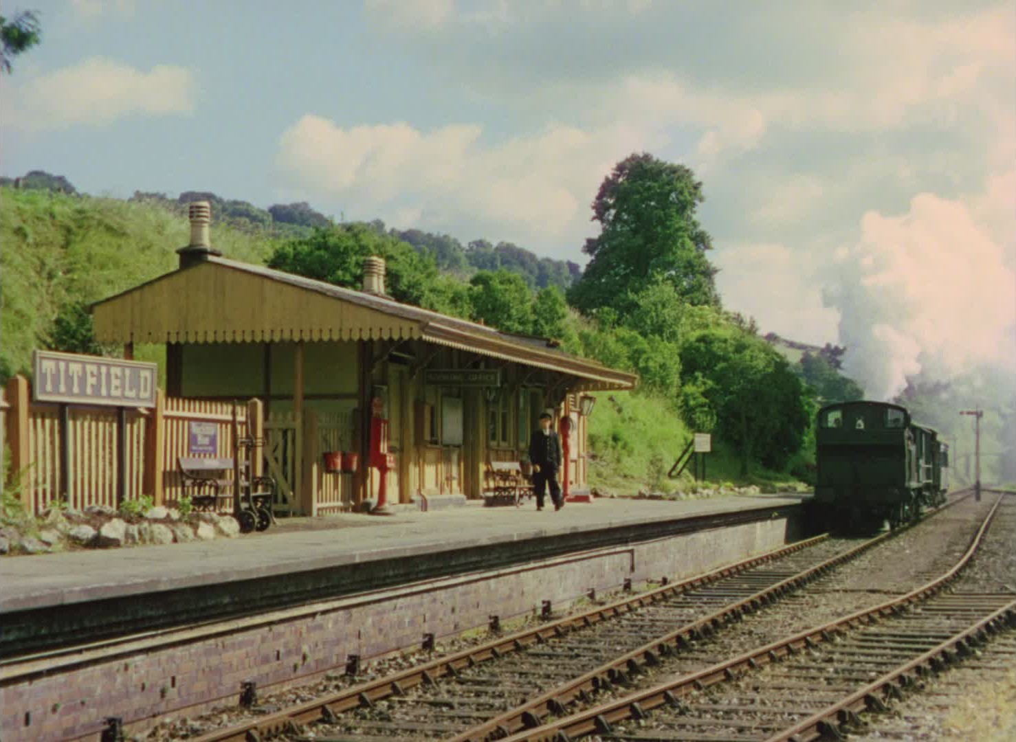 The Titfield Thunderbolt (1953) —  shot,  lighting