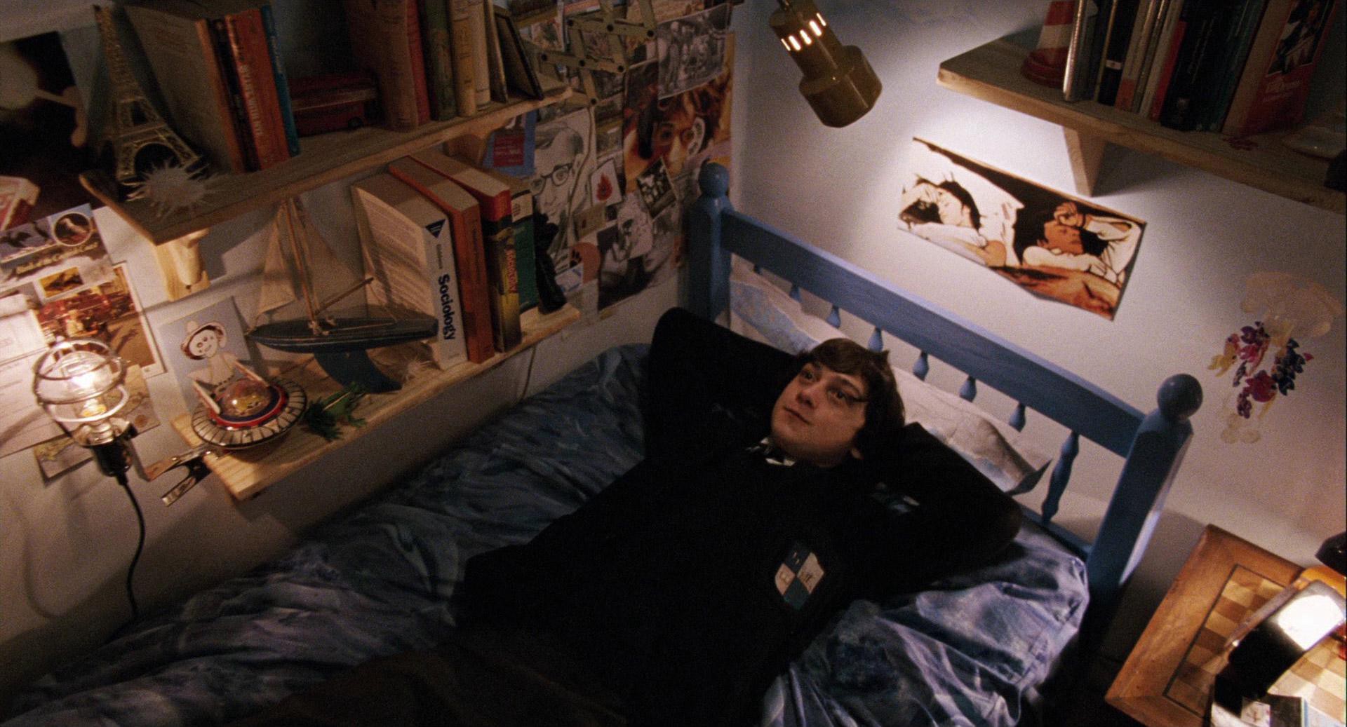 Submarine (2010) —  shot,  lighting