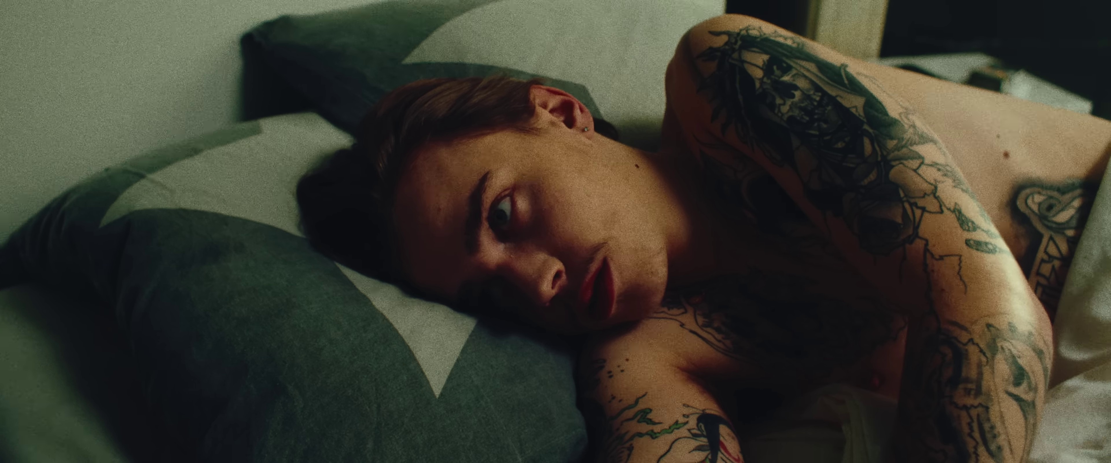 ARGENT TAFF (2023) —  shot,  lighting