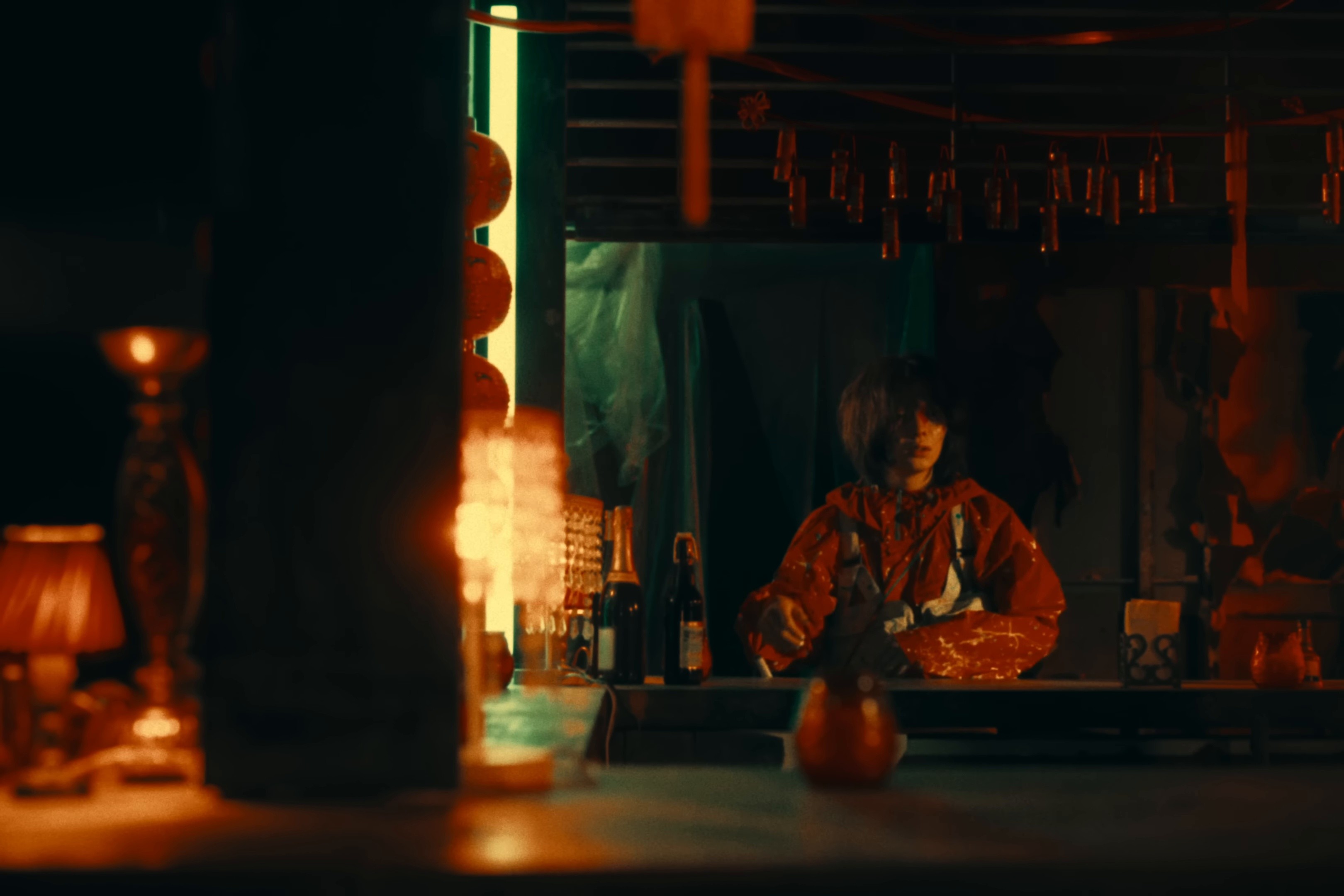 「撃って」("Break Out") (2025) —  shot,  lighting