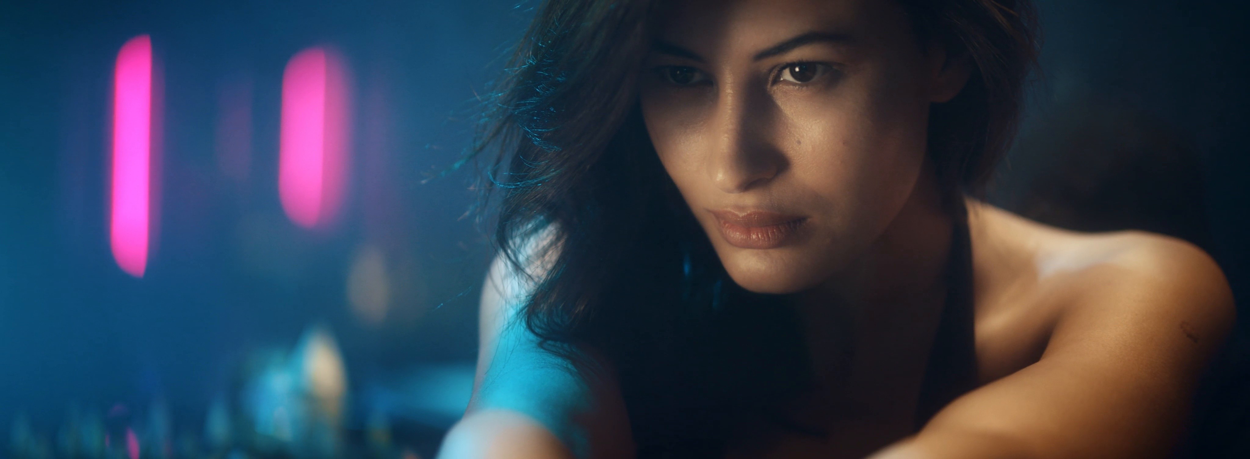 Zoughaib & Sons - Just Bee (2017) —  shot,  lighting