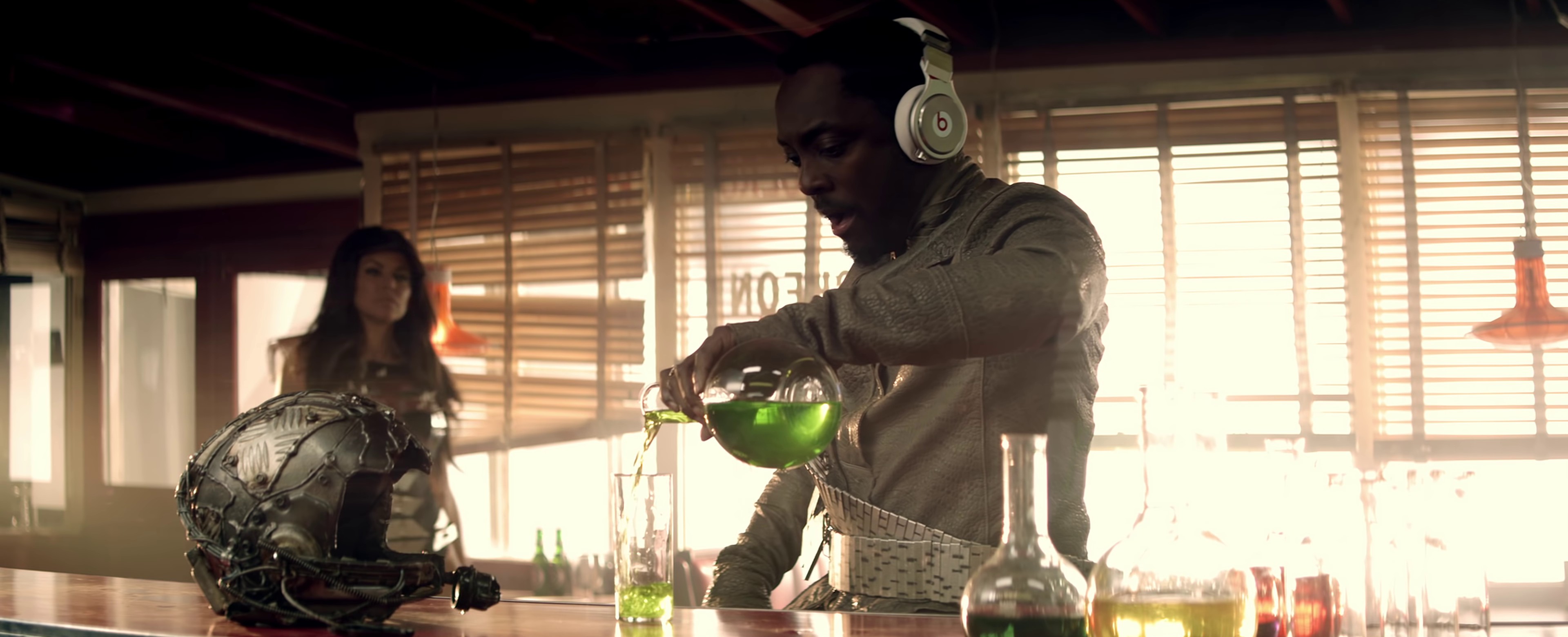 Imma Be (2010) —  shot,  lighting