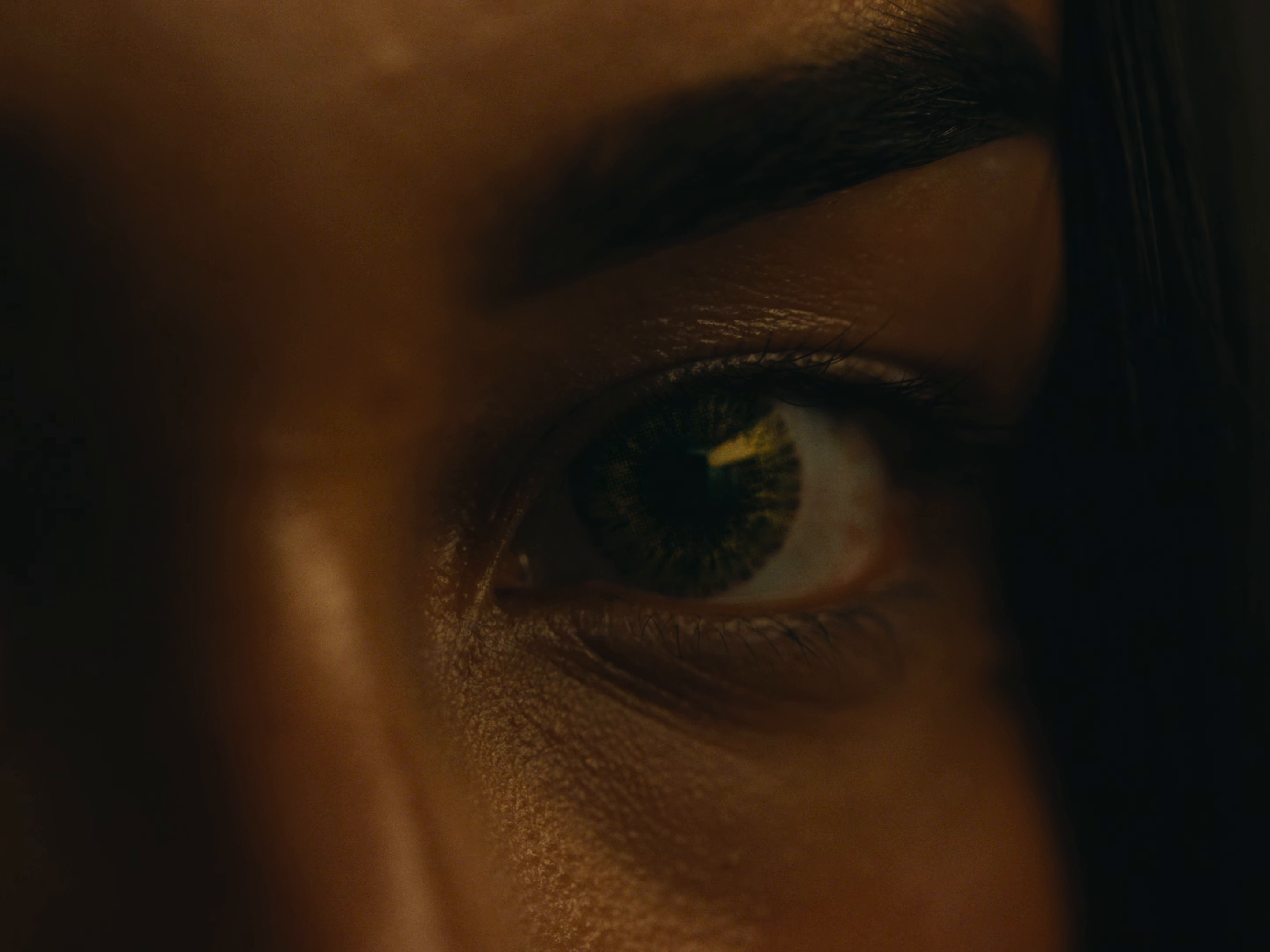 Sirena (2024) —  shot,  lighting