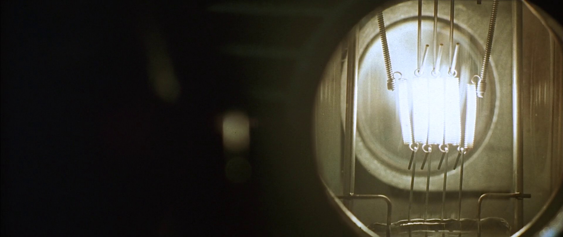 8MM (1999) —  shot,  lighting