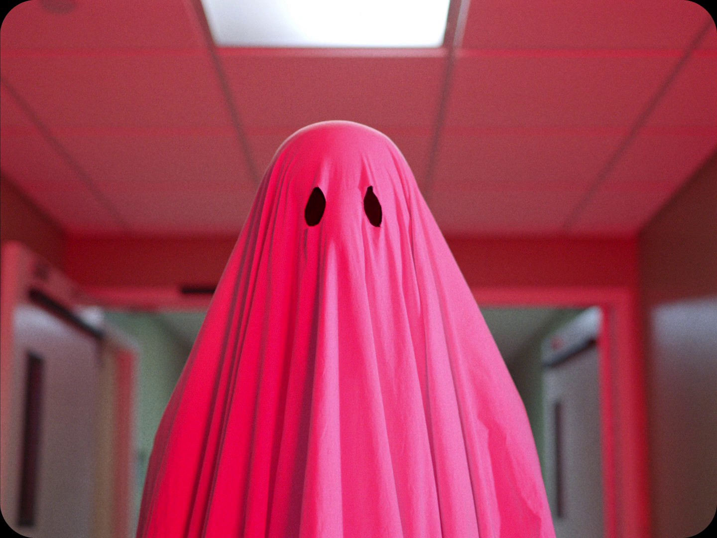 A Ghost Story (2017) —  shot,  lighting