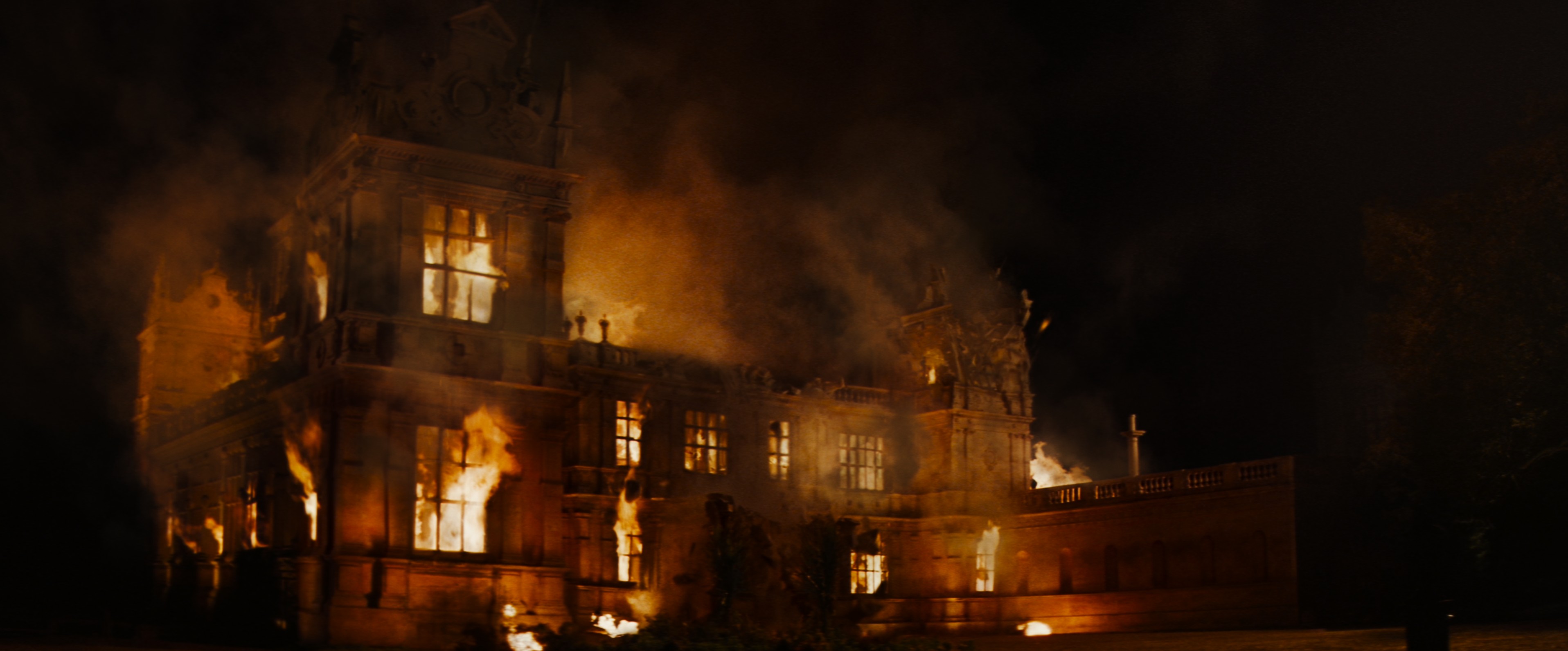 Batman Begins (2005) —  shot,  lighting