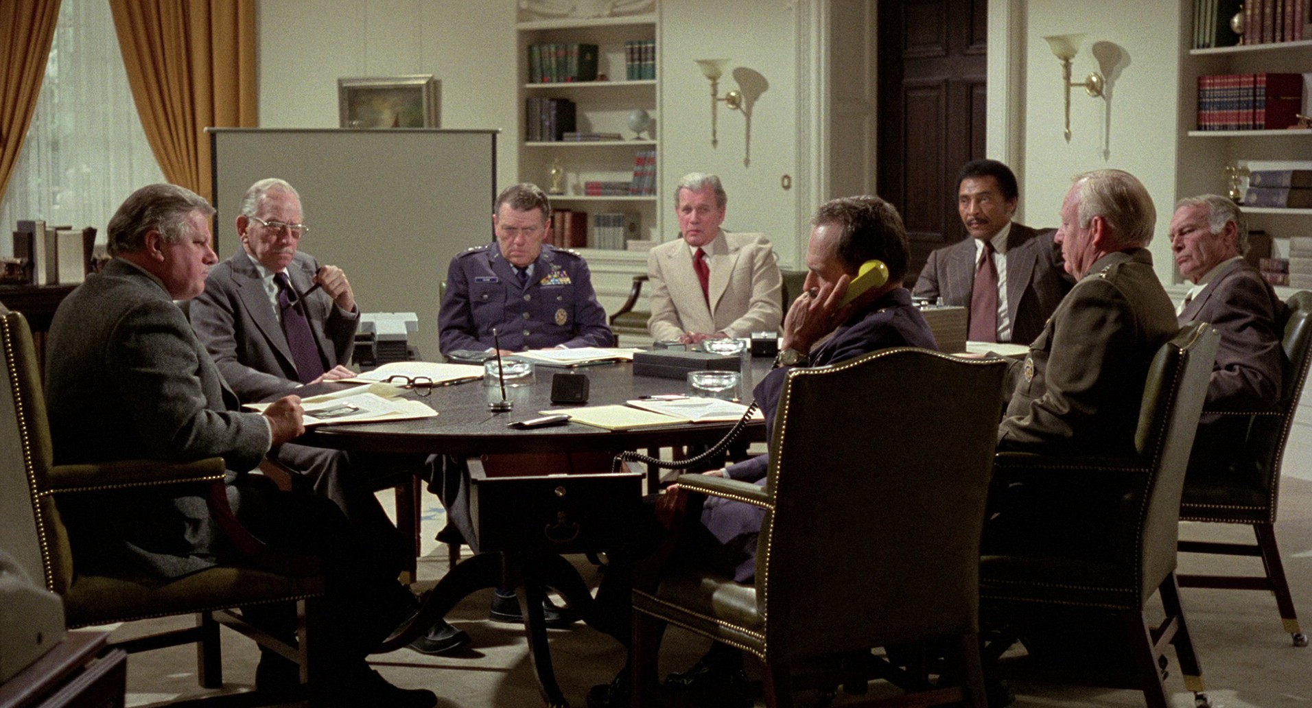 Twilight's Last Gleaming (1977) —  shot,  lighting