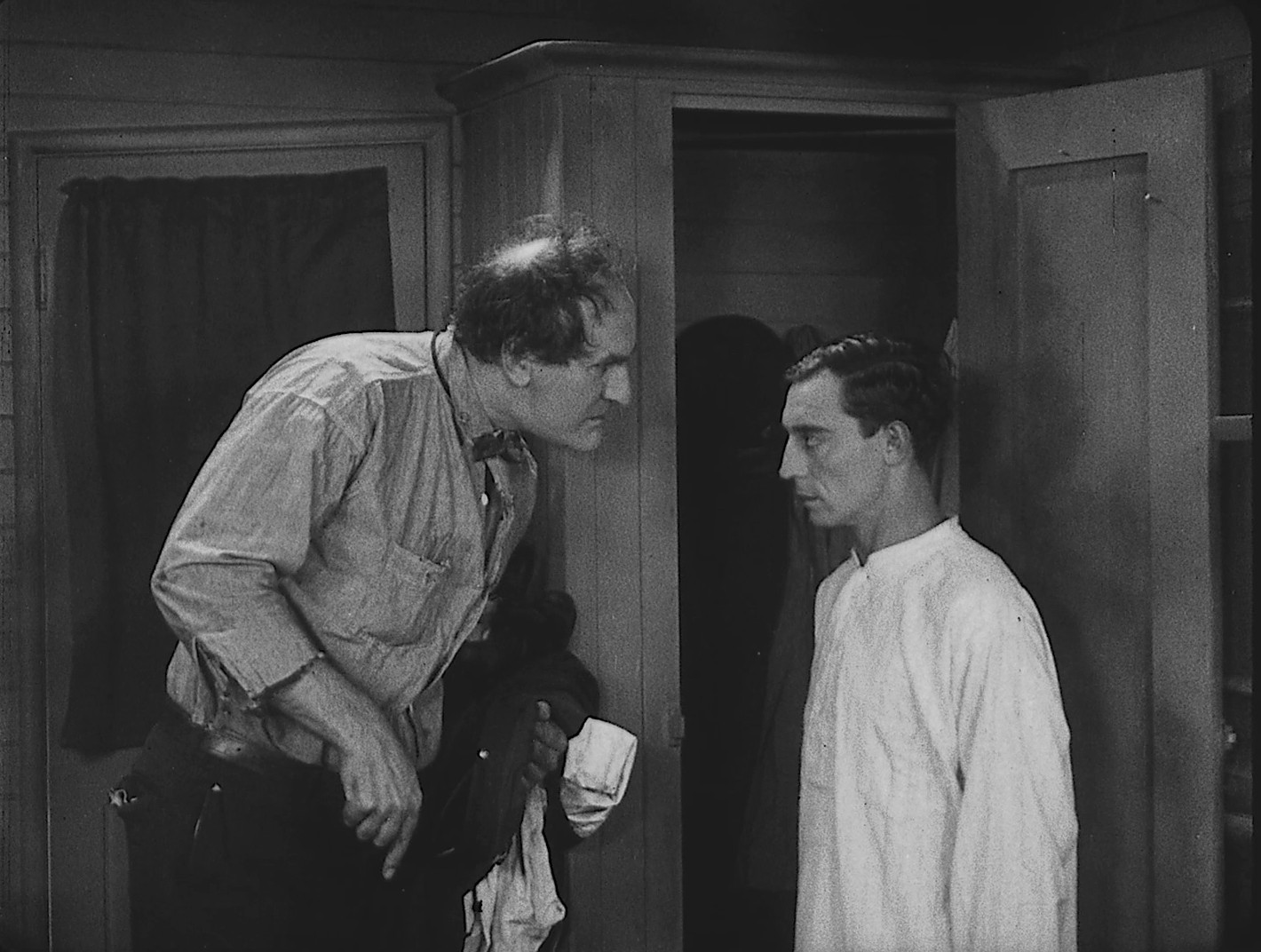 Steamboat Bill, Jr. (1928) —  shot,  lighting