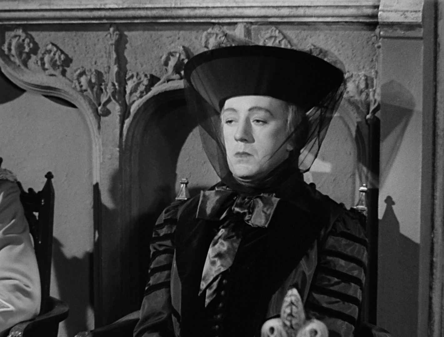 Kind Hearts and Coronets (1949) —  shot,  lighting
