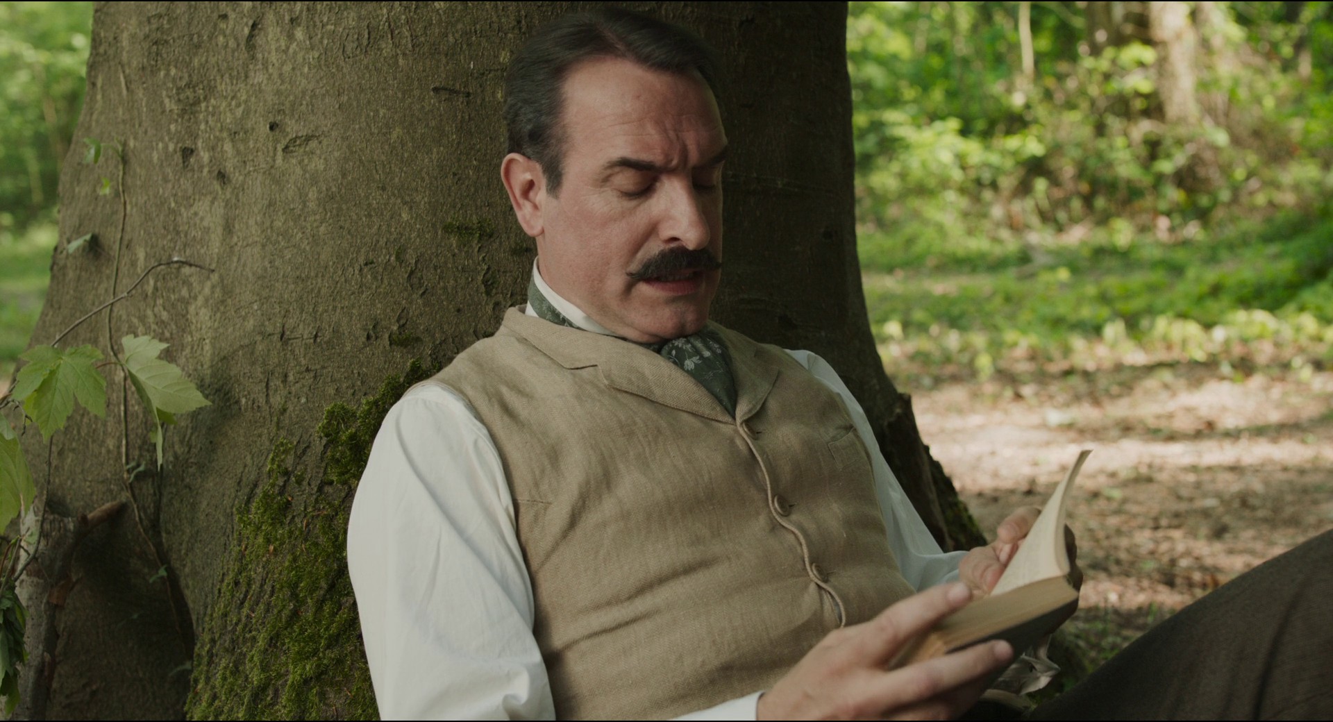 An Officer and a Spy (2019) —  shot,  lighting