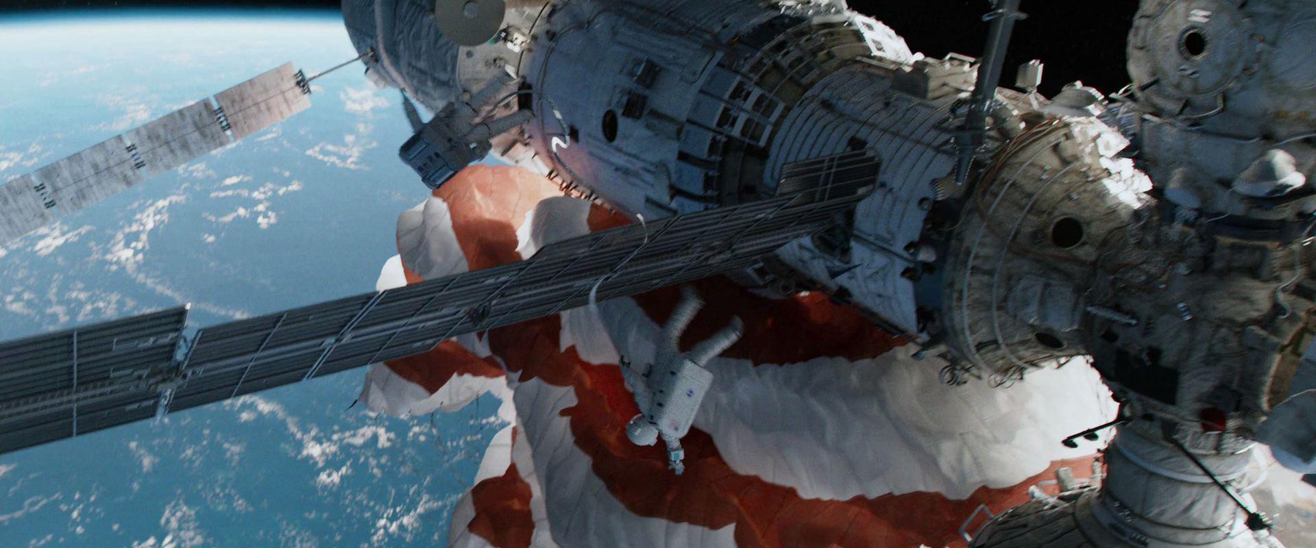 Gravity (2013) —  shot,  lighting