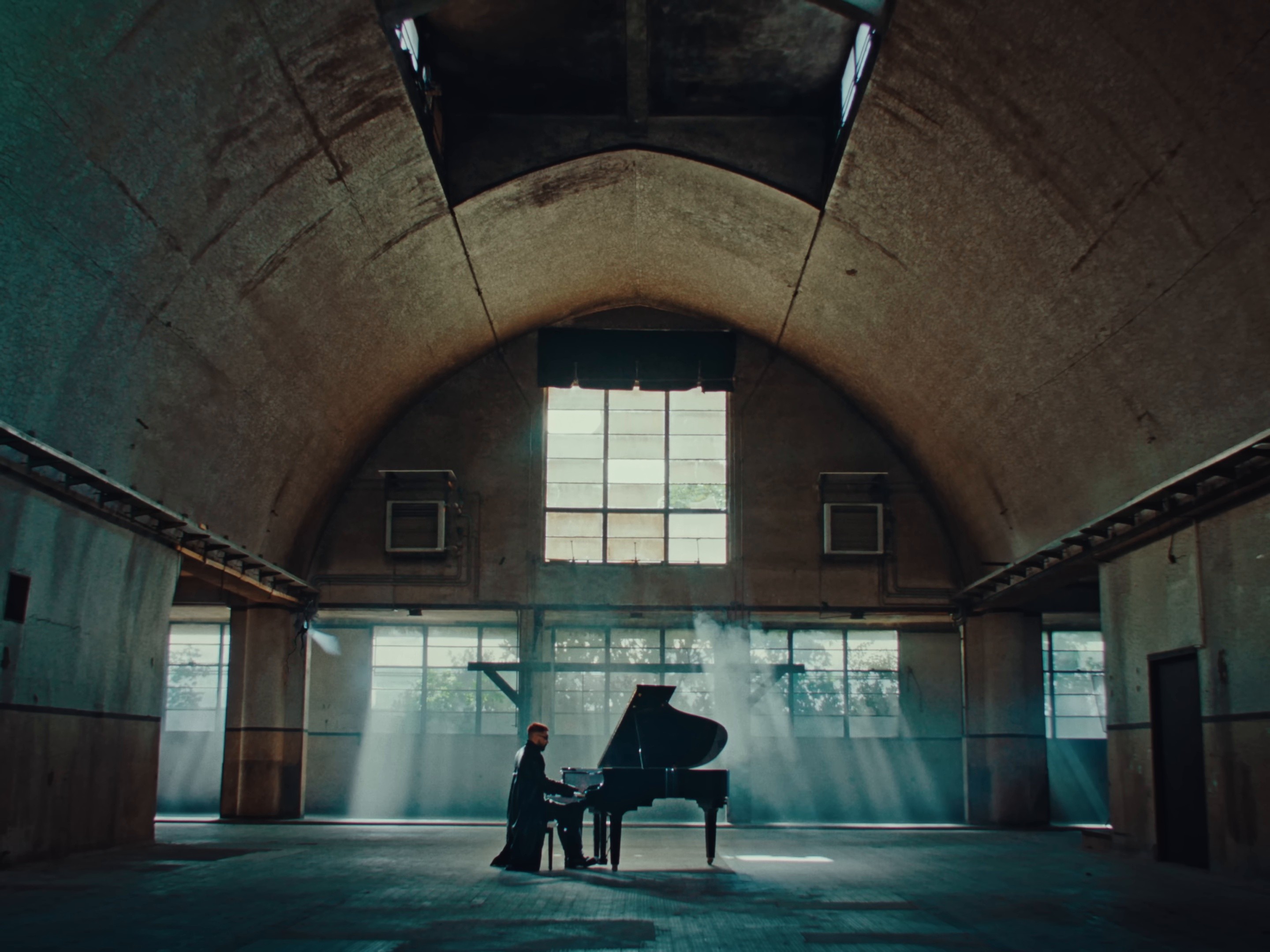 Épilogue (2025) —  shot,  lighting