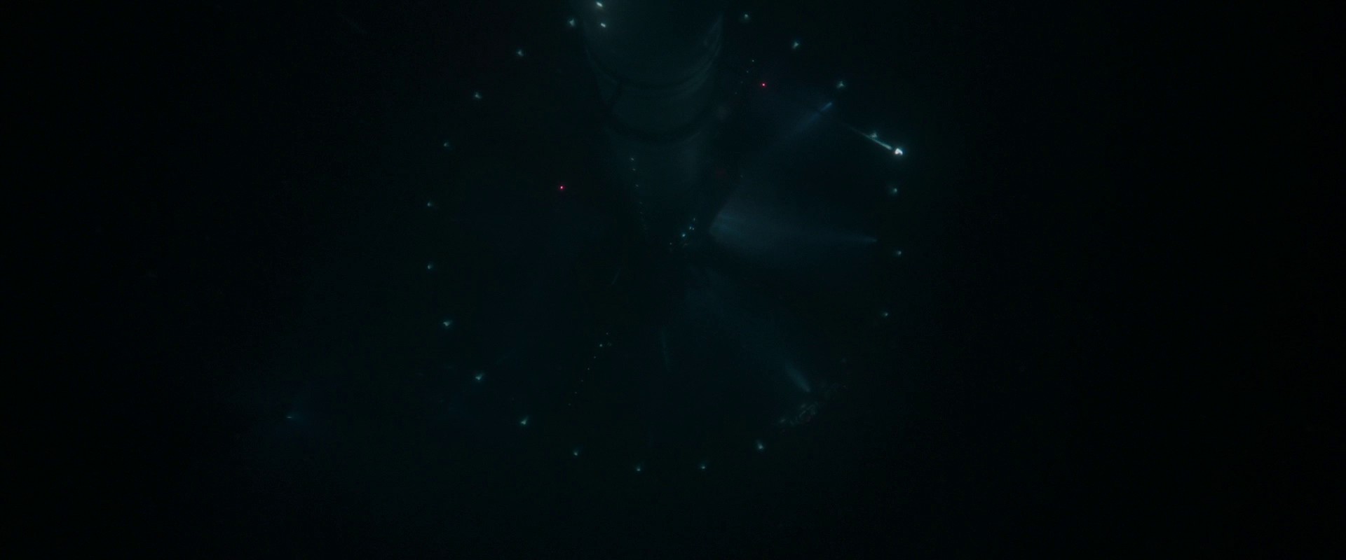 Underwater (2020) —  shot,  lighting