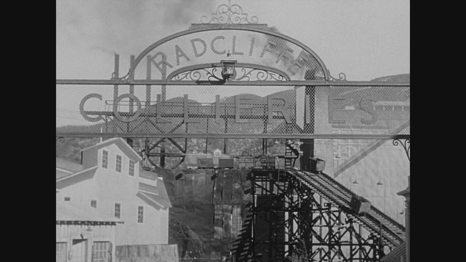 The Invisible Man Returns (1940) —  shot,  lighting