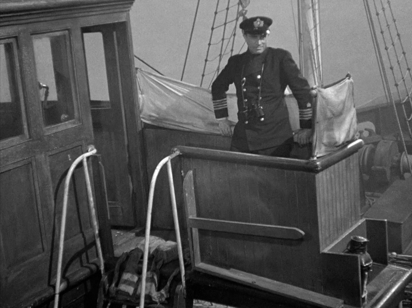 U-Boat 29 (1939) —  shot,  lighting