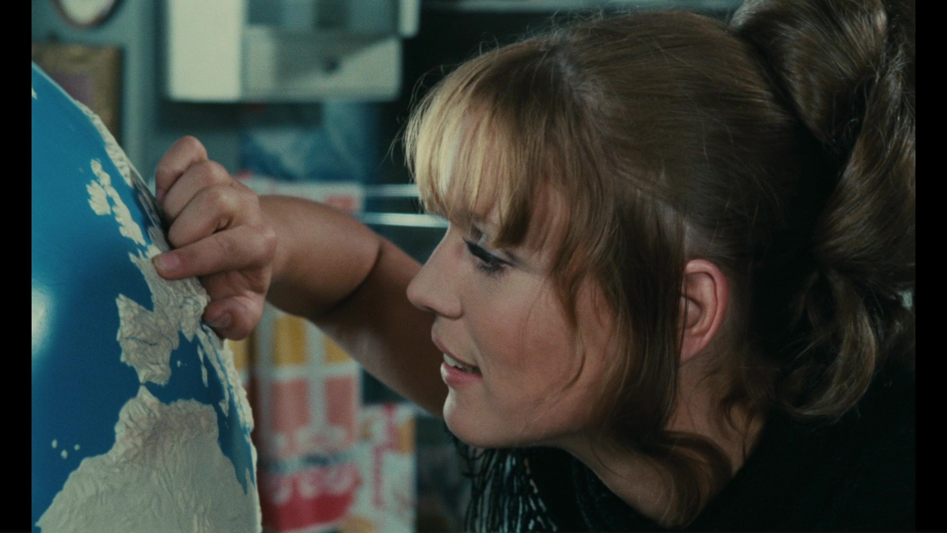 Give Her the Moon (1970) —  shot,  lighting