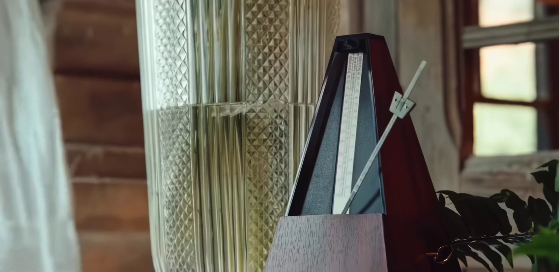 SCHWEPPES (2024) —  shot,  lighting