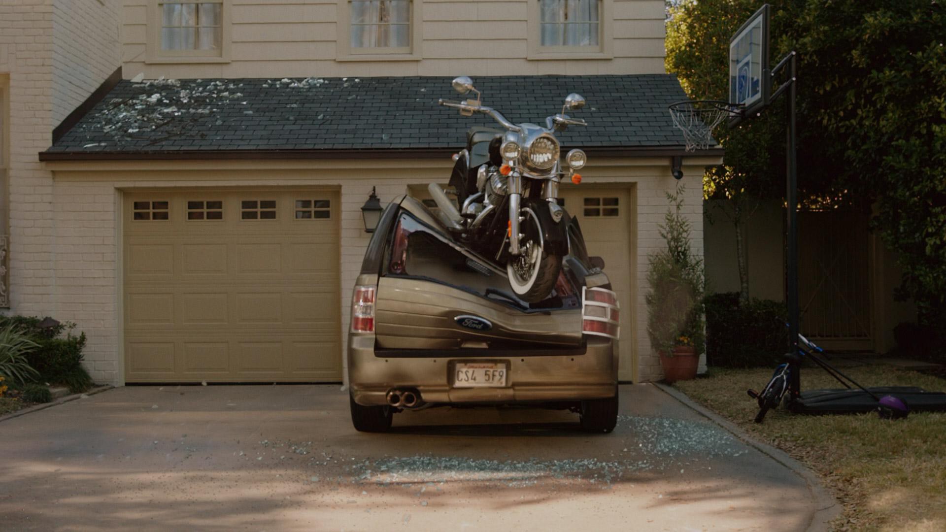 Daddy's Home (2015) —  shot,  lighting