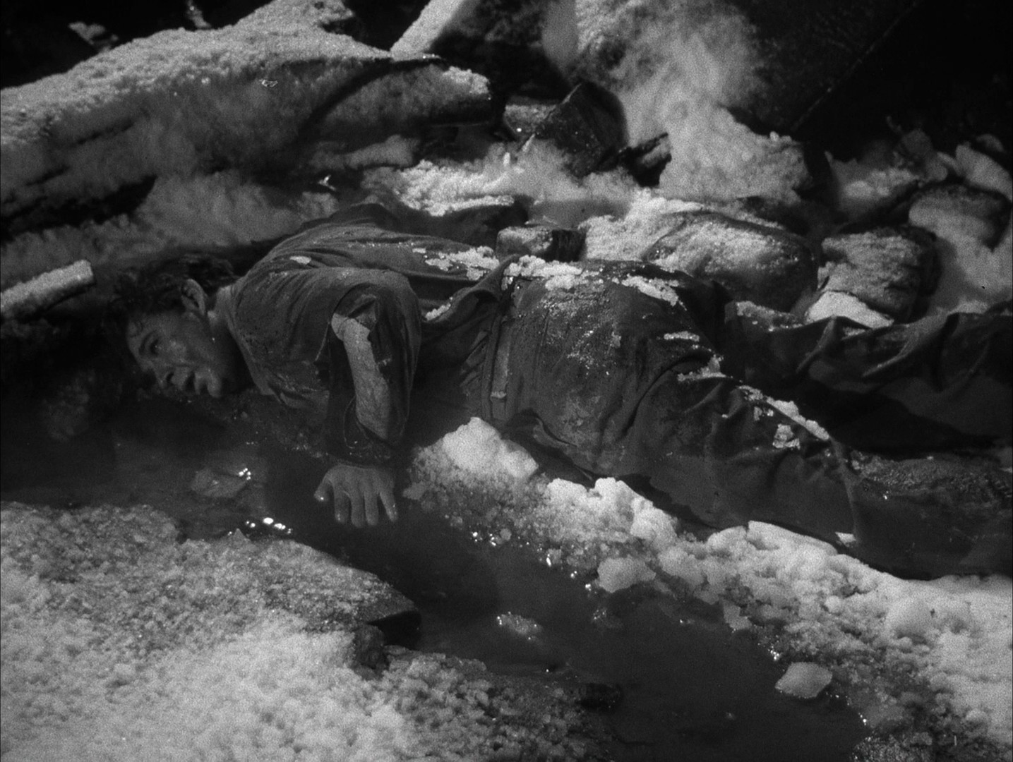 Frankenstein Meets the Wolf Man (1943) —  shot,  lighting
