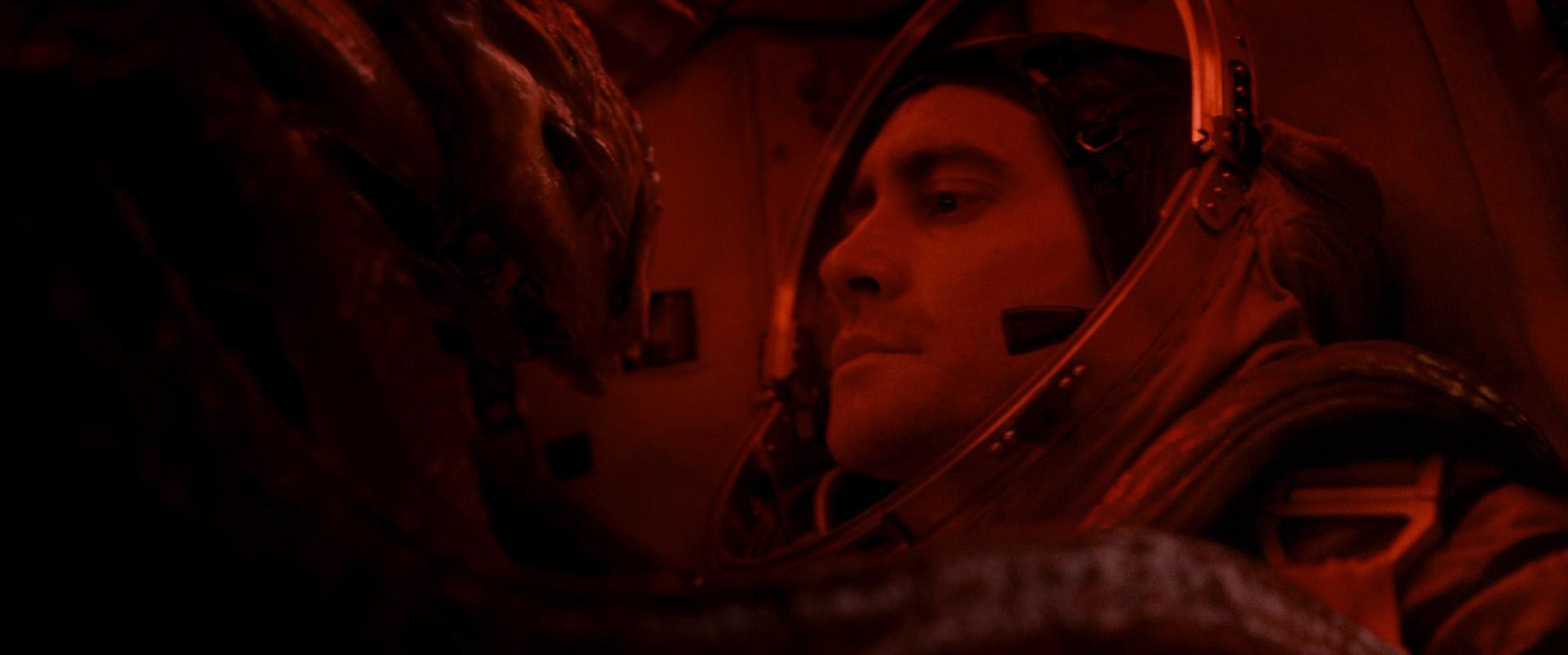 Life (2017) —  shot,  lighting