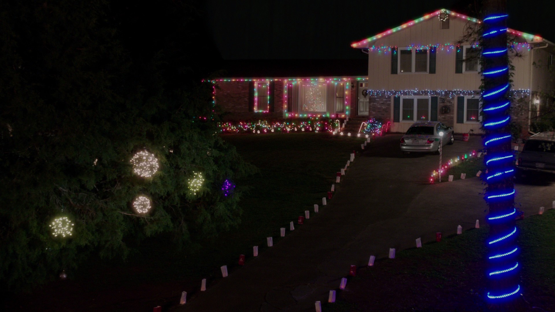 A Merry Friggin' Christmas (2014) —  shot,  lighting