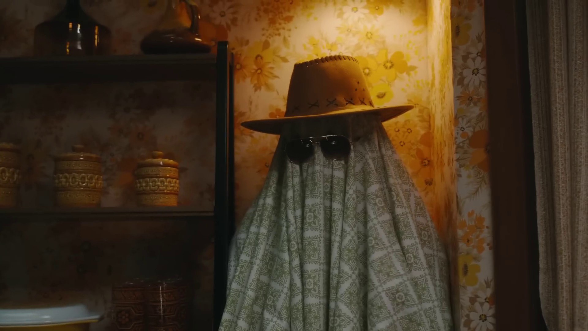 Anti Hero (2022) —  shot,  lighting