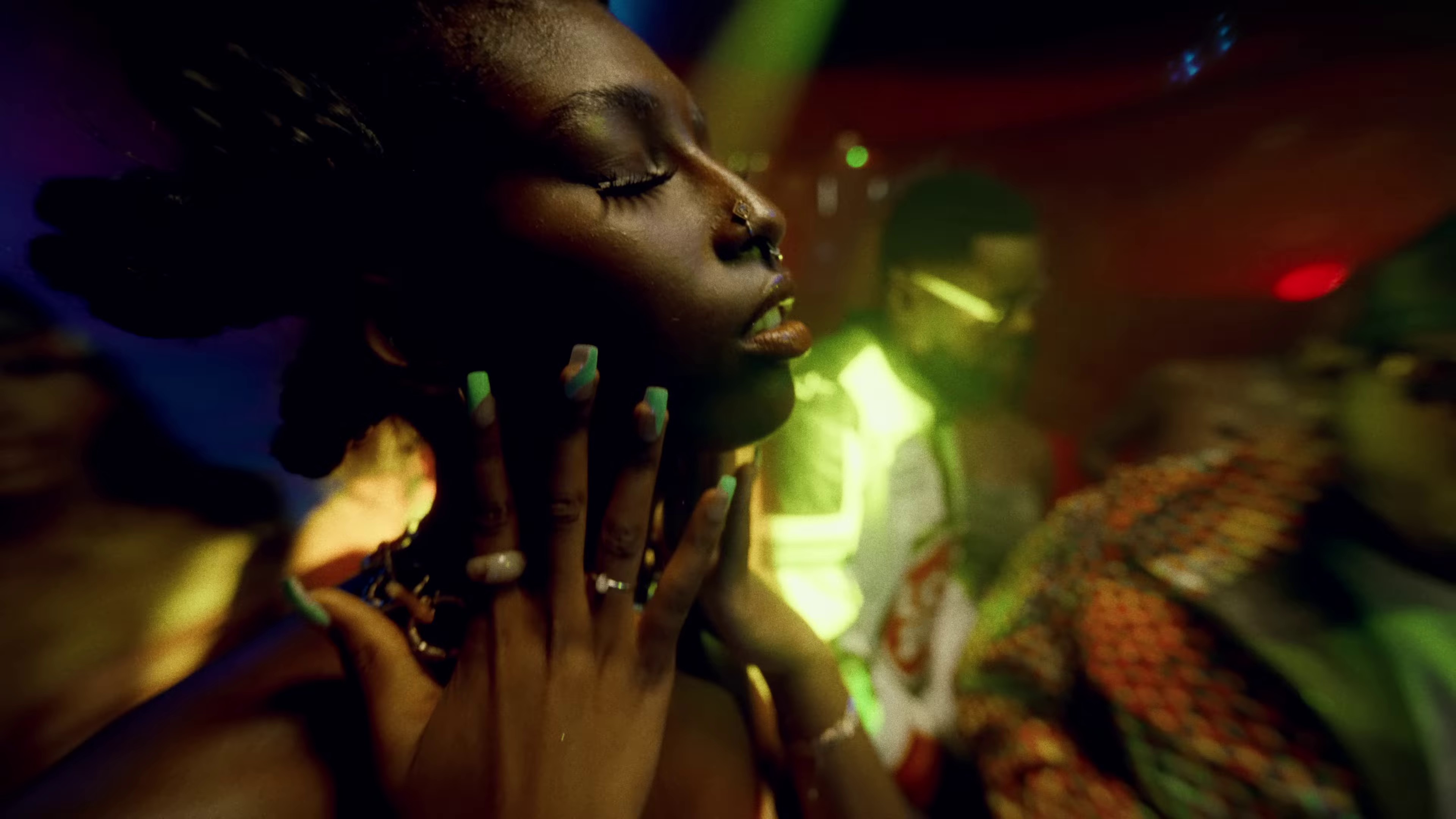 Week-End (2023) —  shot,  lighting